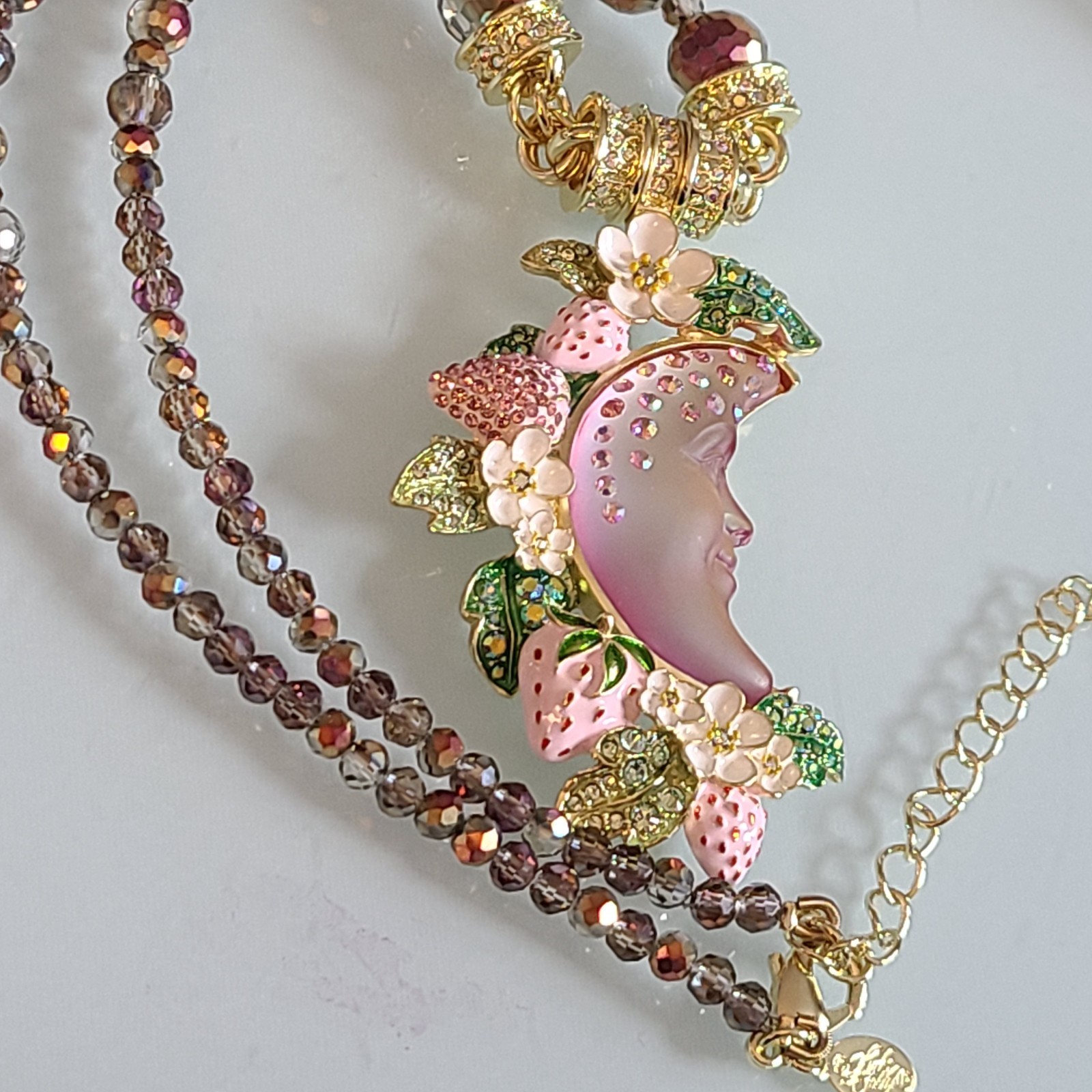 Belle Of The Ball Beaded Mystic Goddess Moon Shadow Strawberry Mag Necklace GT