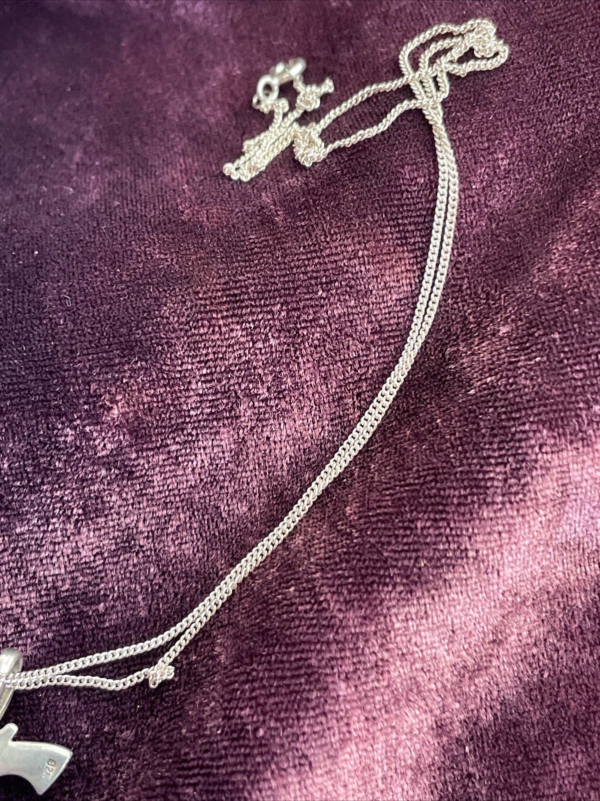 Sterling Silver Om Symbol Pendant Necklace – 46cm Chain – Yoga / Spiritual / Hin