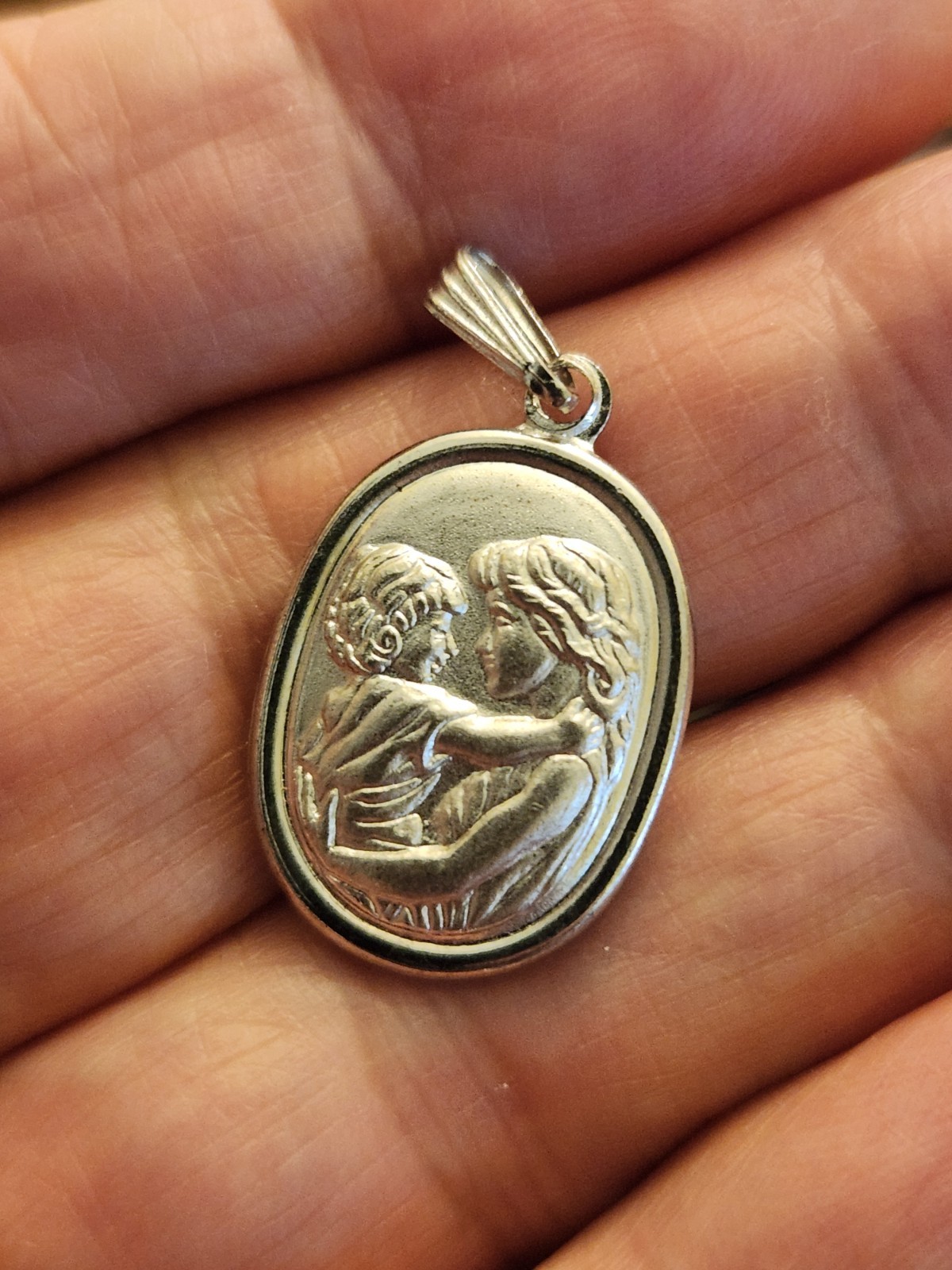 Mother and A child New Pendant Made in 925 Sterling silver Length 32mm