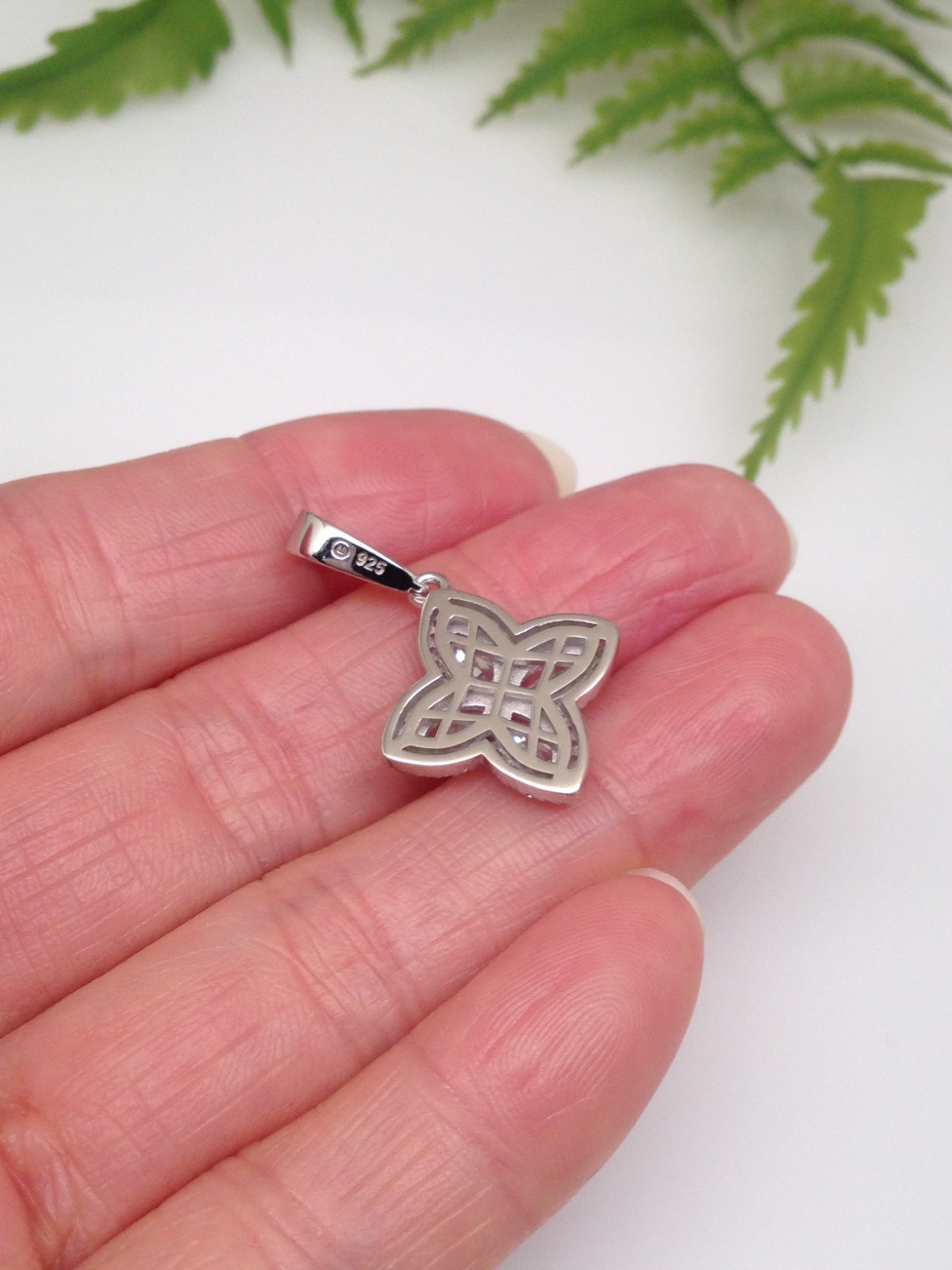 925 Sterling Silver CZ Four Leaf Clover Flower Pendant Women 17mm(0.67″)/28mm