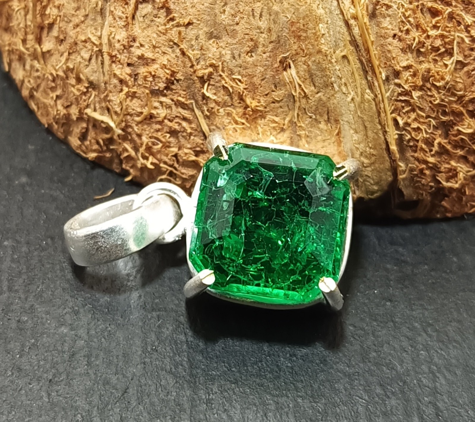 Certified 25.0 Ct Natural Emerald In Solid Silver Asscher Cut Pendant Gemstone