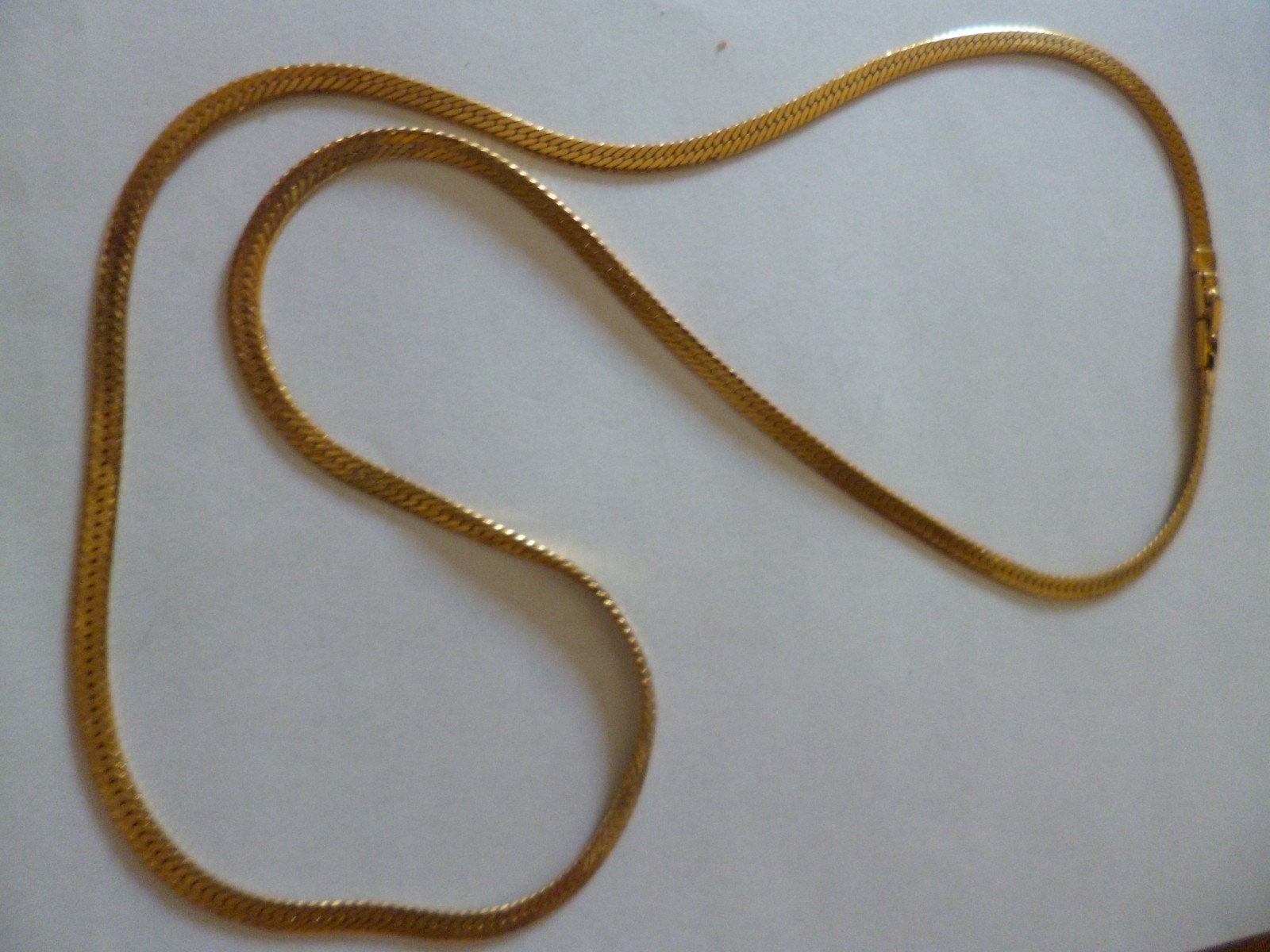 24″ Gold Tone Herringbone Style Necklace