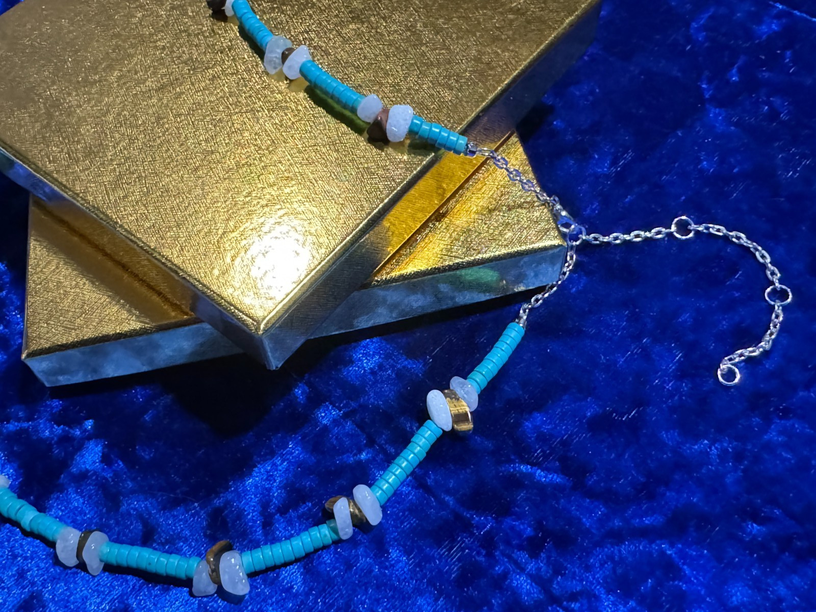Turquoise & White Jade Natural Gemstone Beach Style Necklace Chain 24.5 + 3.5″