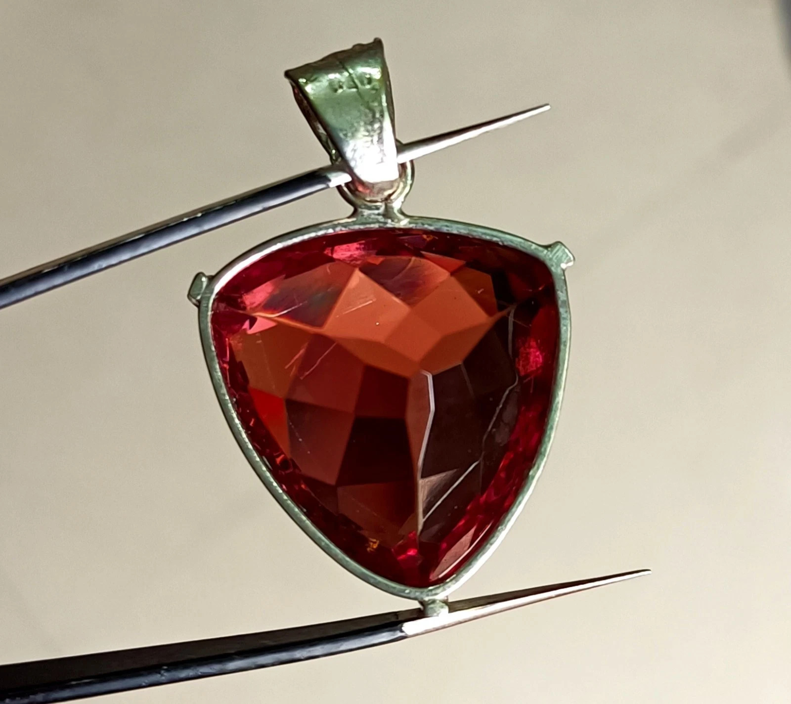 Certified 82.85Ct Natural Zultanite 7 Color Trillion Pendant 925 Silver Gemstone