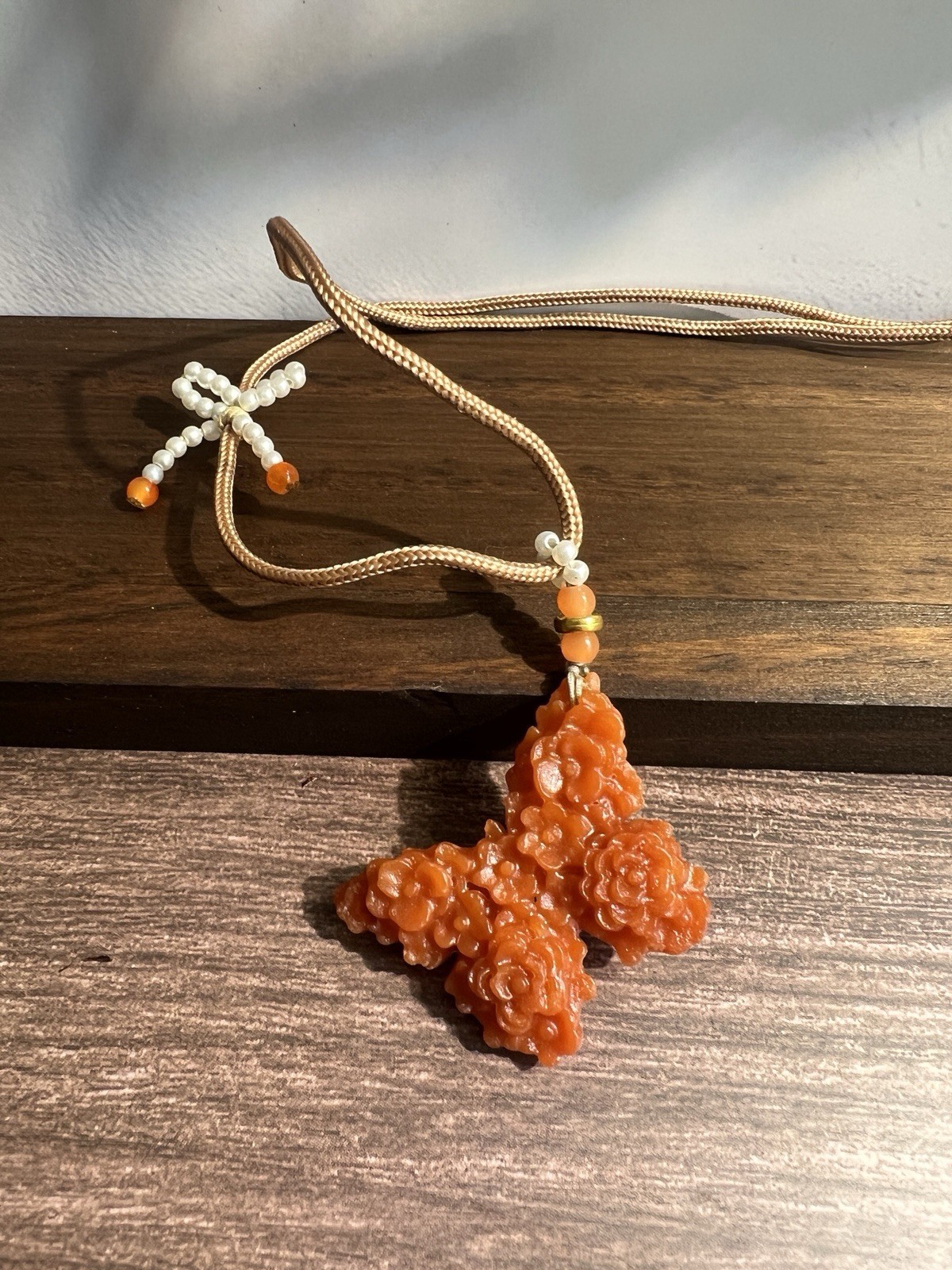 Natural sleeve jade butterfly necklace