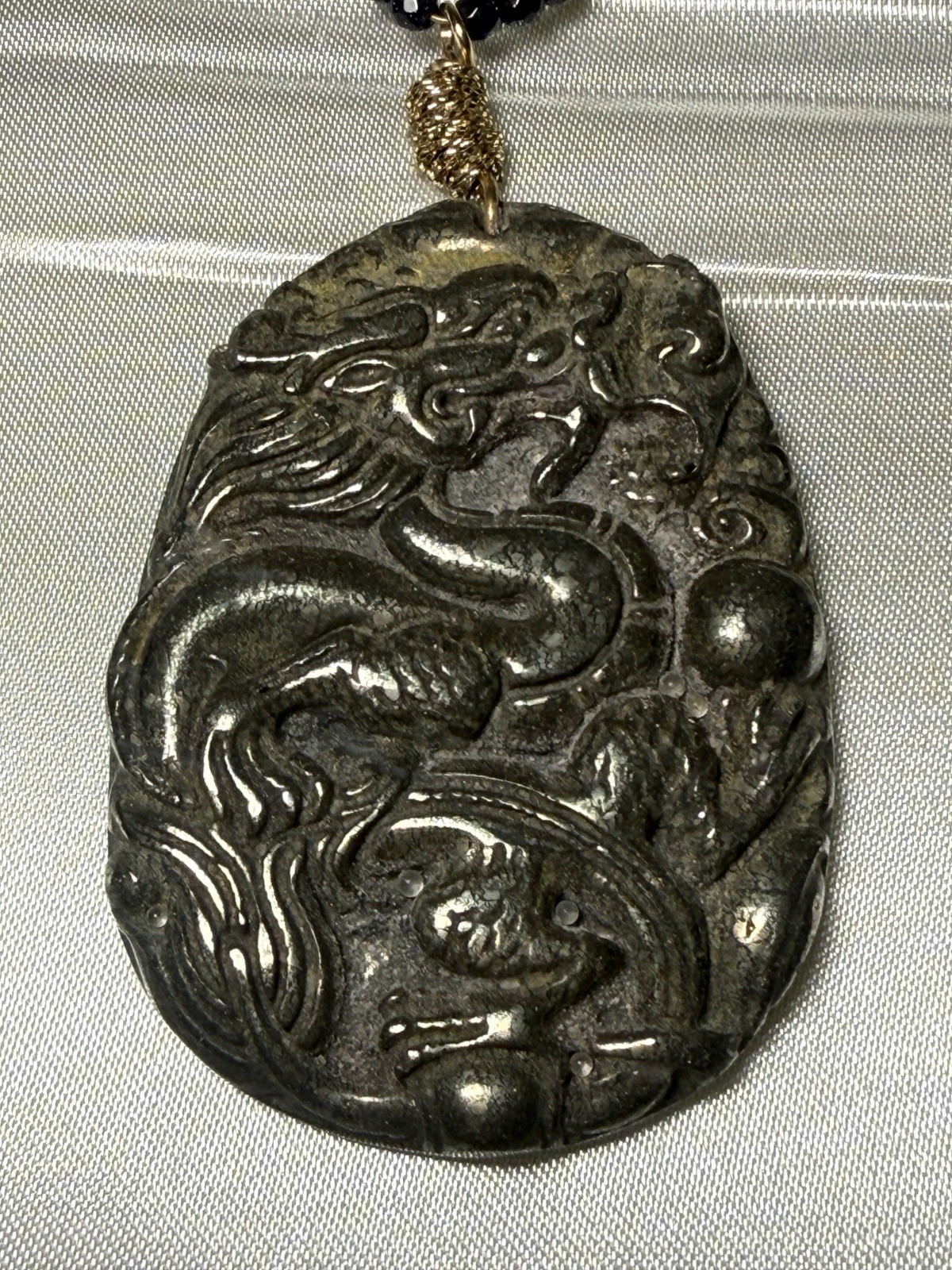 Dragon Pendant Necklace Black/Grey – Estate