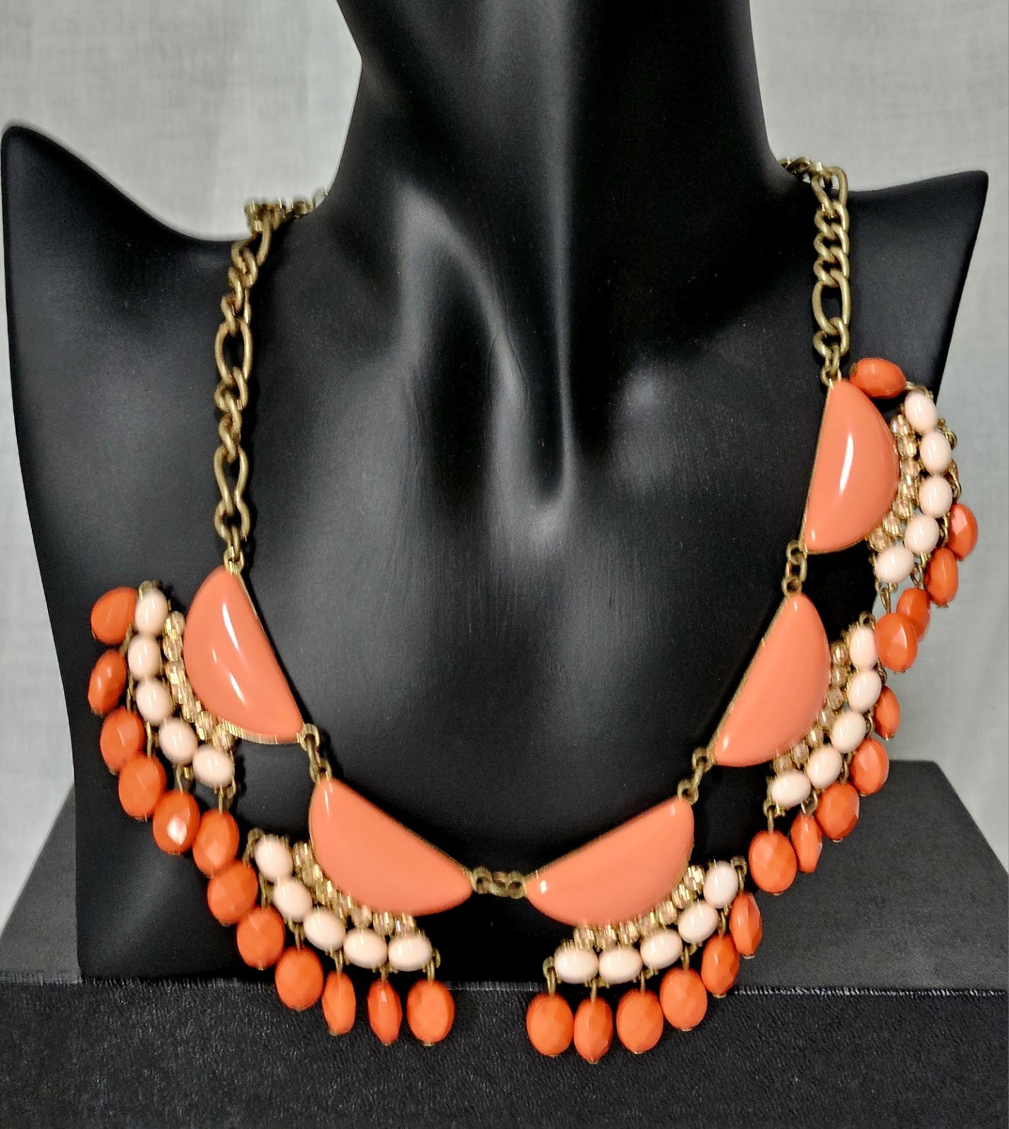 Gold Tone Necklace Orange And Pink Beads Pink Crystals J11-1920