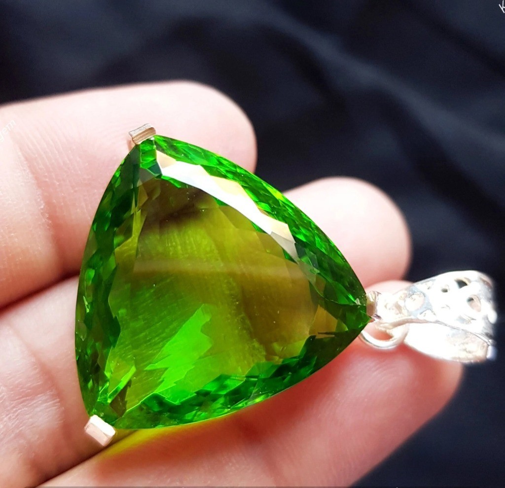 Natural 90.75 Ct Brazilian Trillion Cut Green Topaz Pendant 925 Silver Gemstone