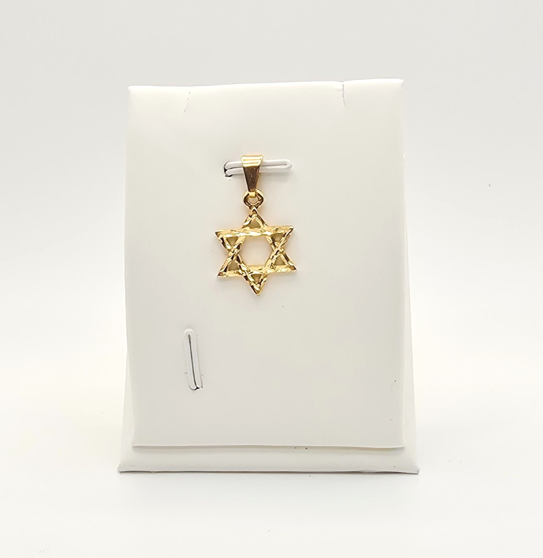 18K GOLD FILLED DAVID STAR PENDANT / ESTRELLA DE DAVID PARA PROTECCION SUERTE