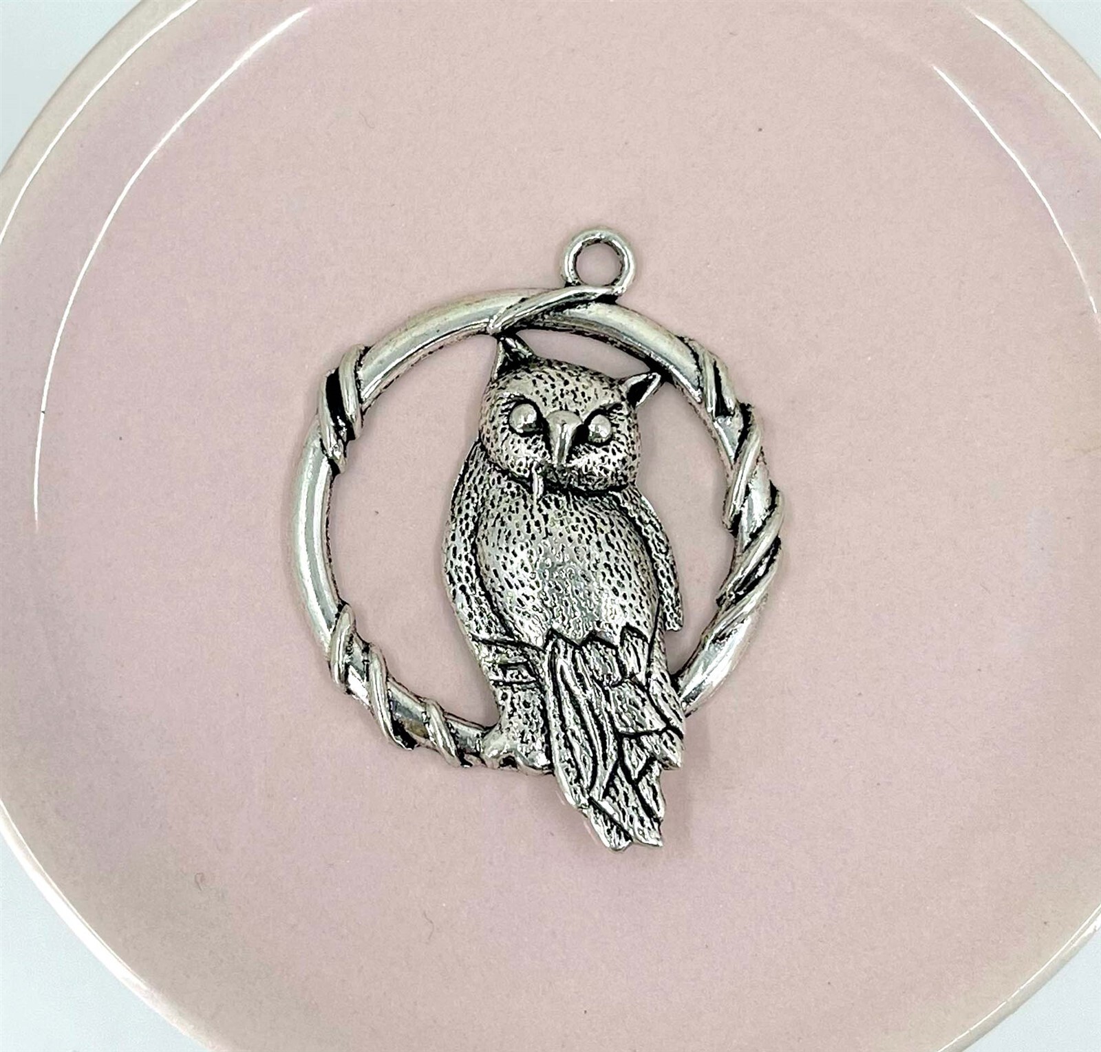 Vintage Tibetan Style Antique Silver Owl Medallion Pendant bird for Necklaces