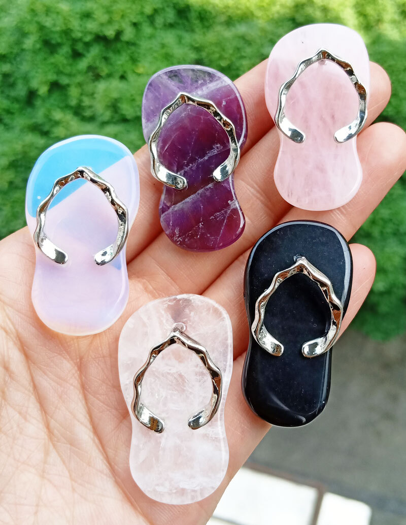 10pcs Rock Quartz Vary Stone Flip-flop Pendants Chakra Reiki Healing Amulet