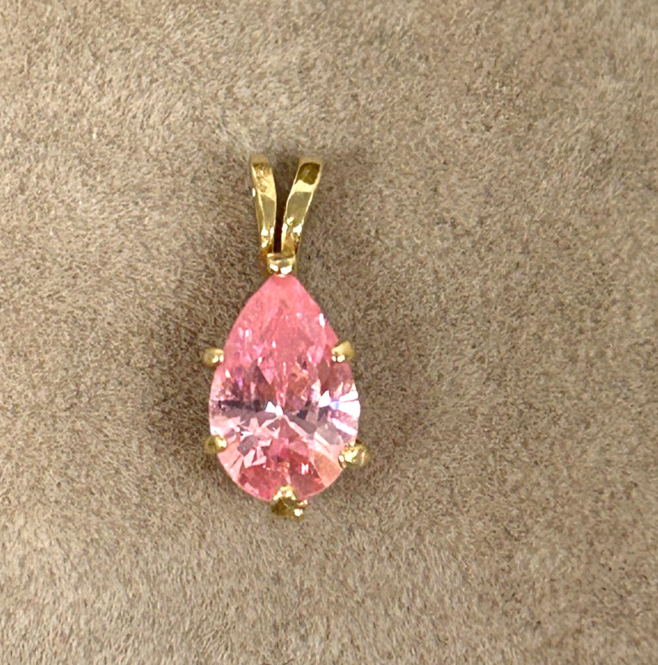 CHARMING 10K YELLOW GOLD PEAR CUT PINK CZ PENDANT 1/2″