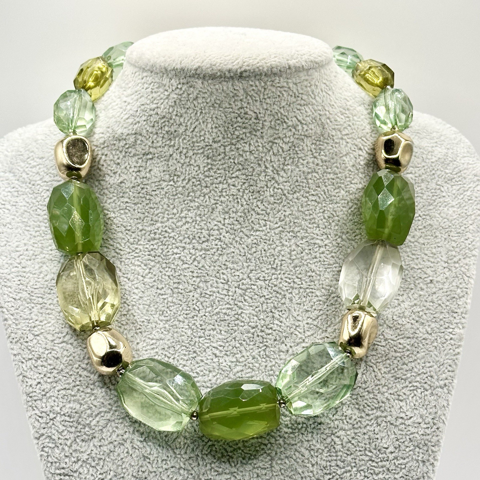Dana Buchman Faceted Acrylic Green Bead Statement Necklace 17-20”
