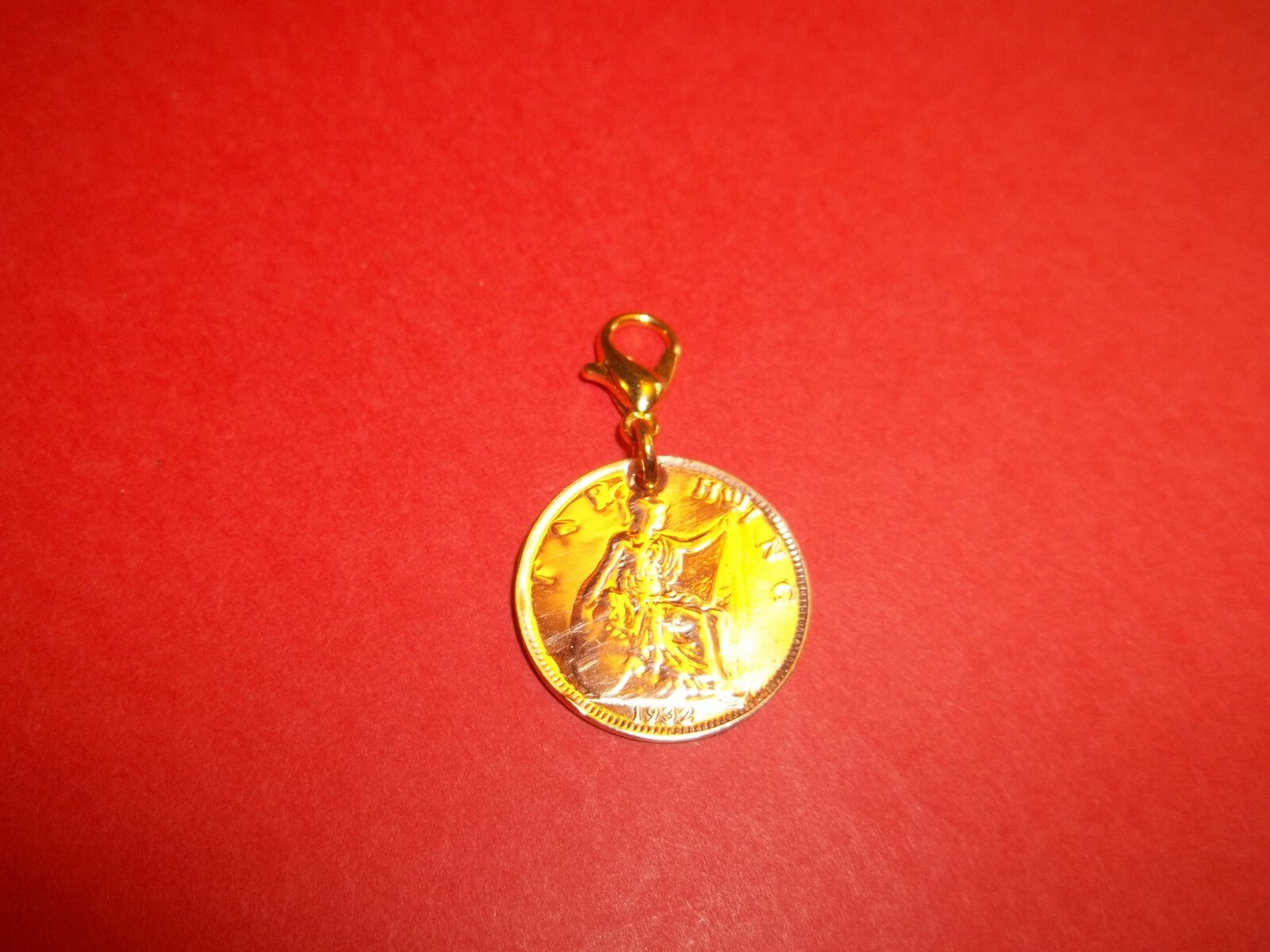 FARTHING COIN – BRITANNIA – HIGHLY POLISHED PENDANT / CHARM – 1913 to 1936