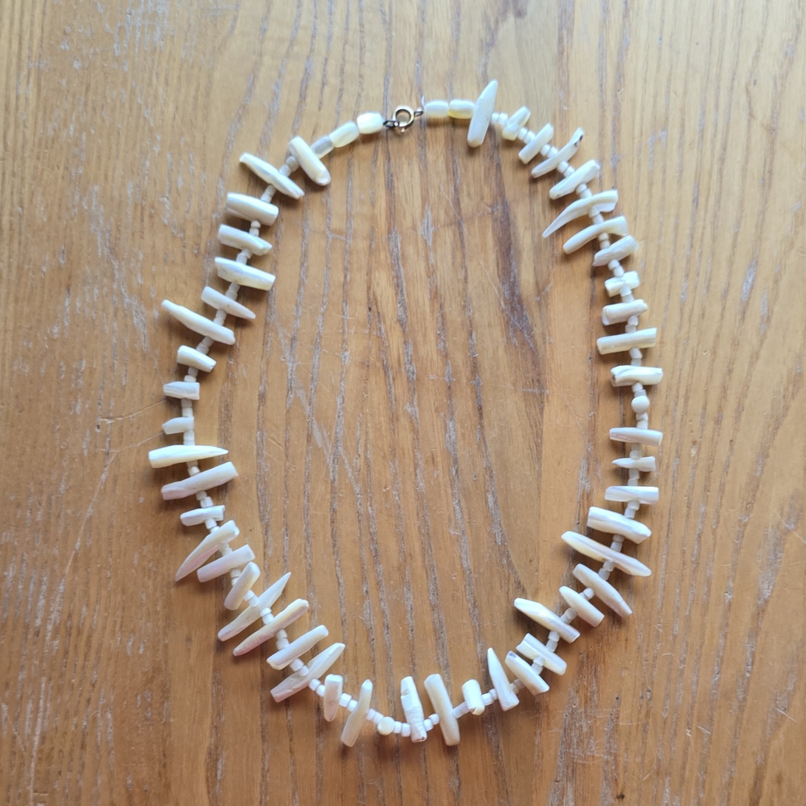 White Shell Chip Beaded Necklace White Shell Bead Chain Spring Ring Clasp