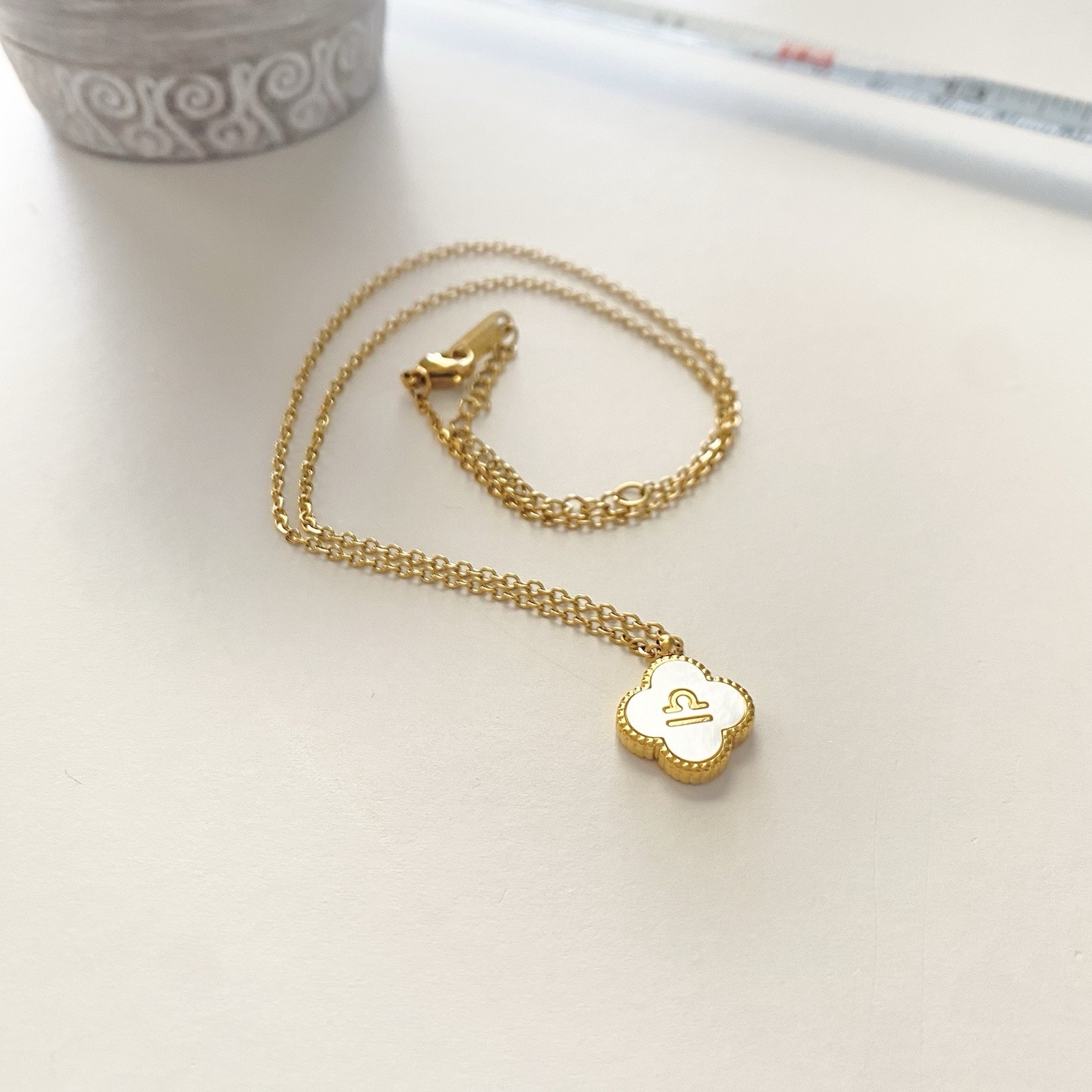 18k Gold Plate Libra Mother Of Pearl Clover Necklace Astrological Zodiac Signs