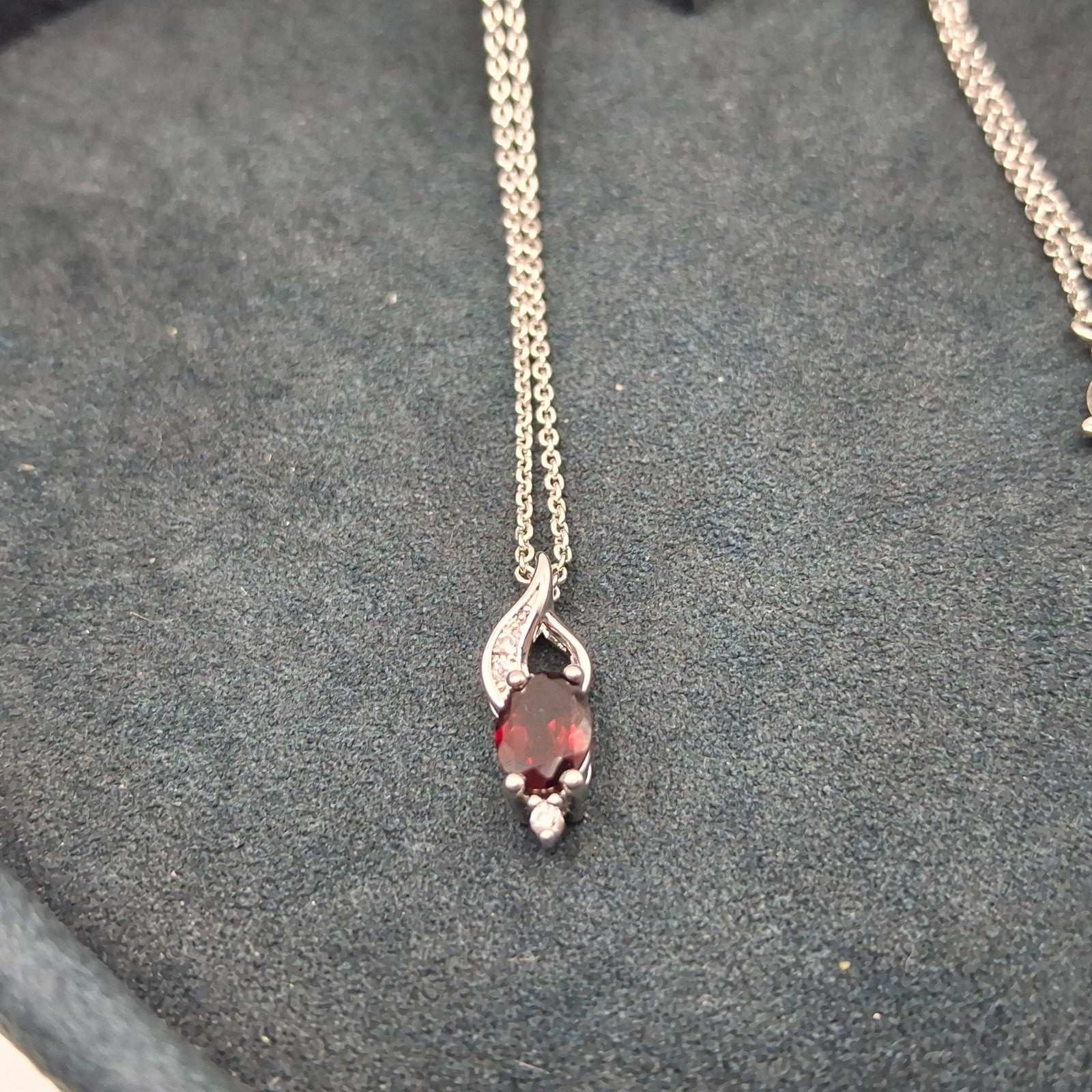 Avon Red Crystal Pendant Necklace Silver Tone Vintage Dainty 46cm