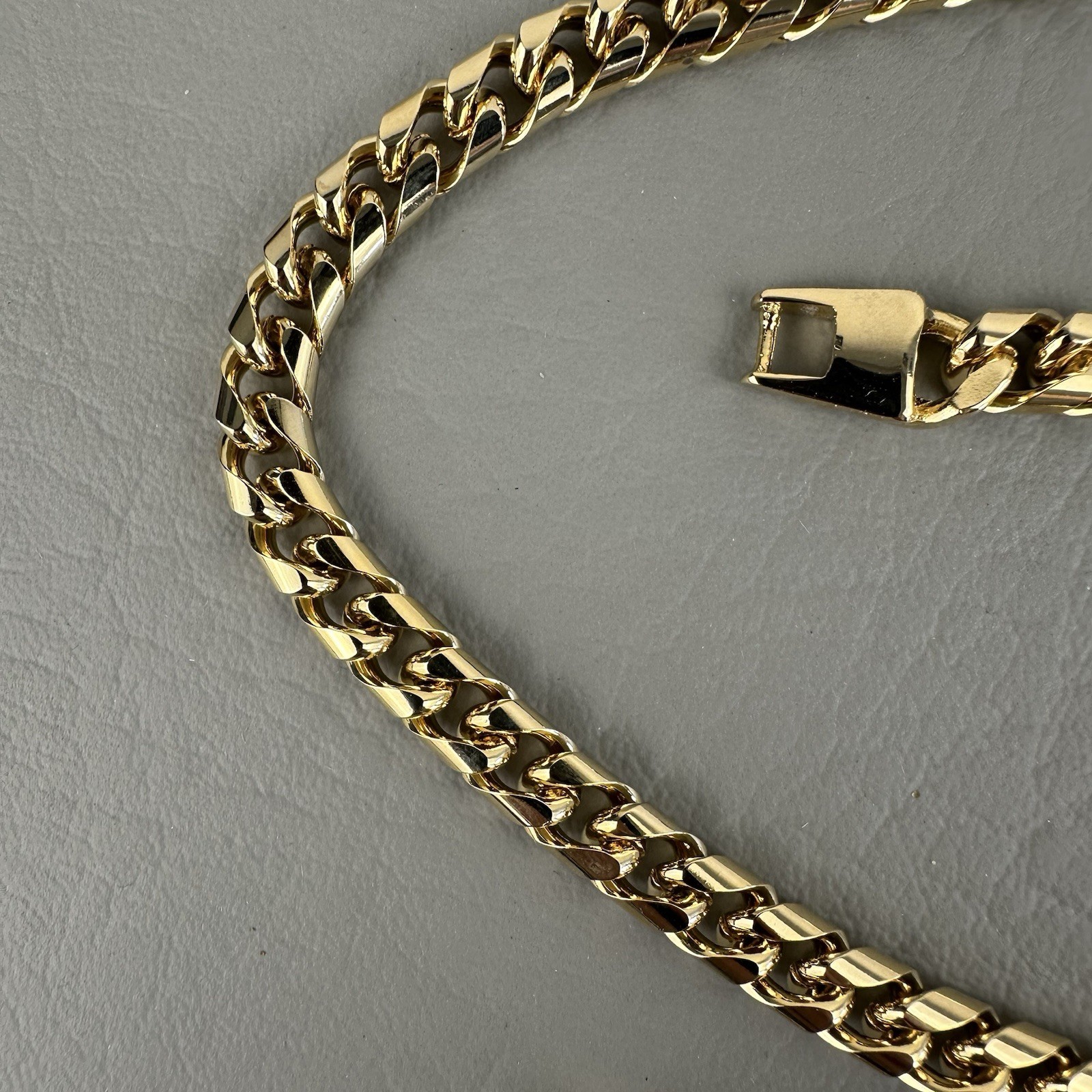 Vintage Necklace Gold Tone Flat Curb Chain Unisex Heavy 24″ 77g