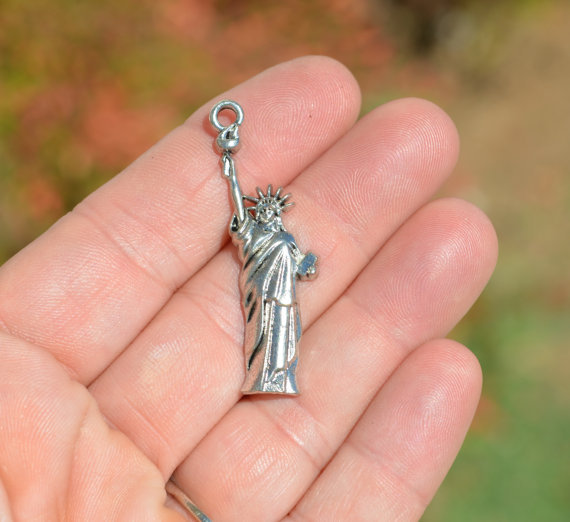 STERLING 925 silver necklace STATUE LIBERTY NY pendant USA AMERICA LADY #D110