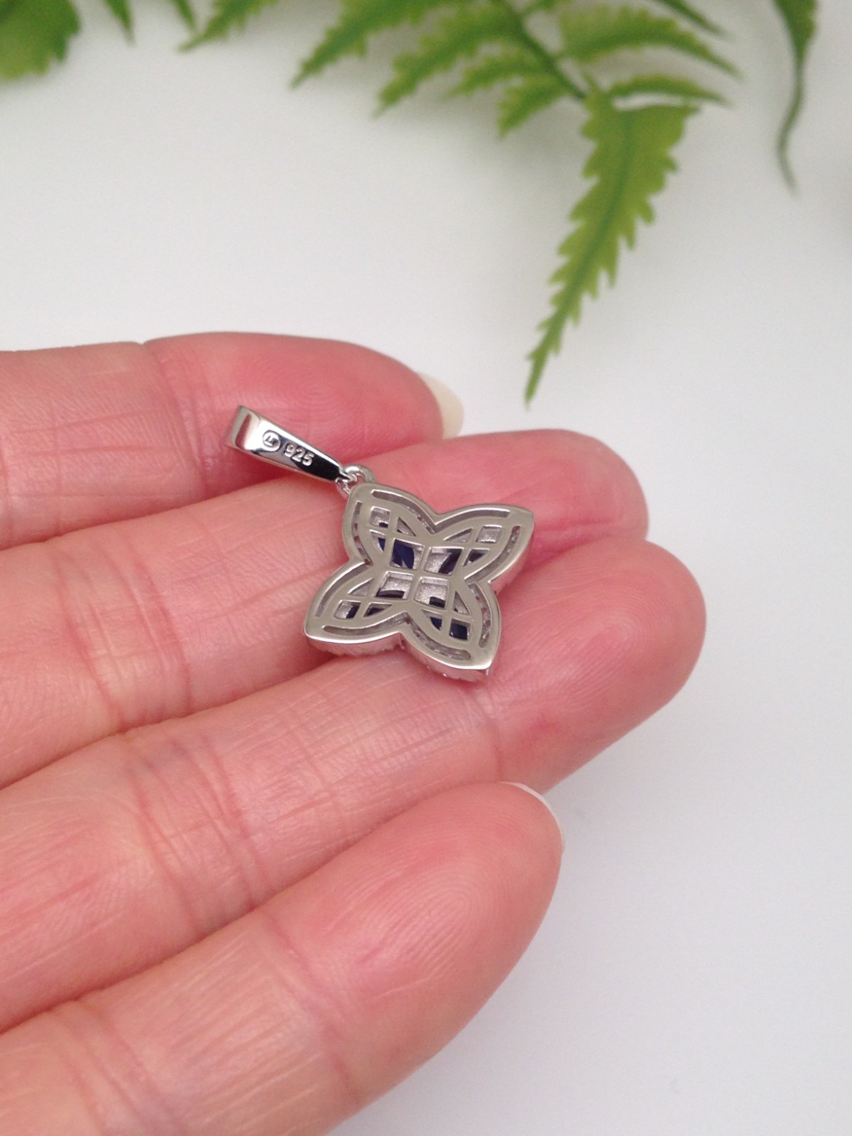 925 Sterling Silver Navy Blue Four Leaf Clover Flower CZ Pendant Women 17mm/28mm