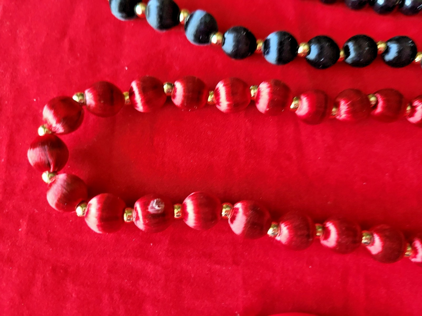 Lot of 5 Beaded Womens Fashion Necklaces w/ Various Material & Lengths-See Desc.