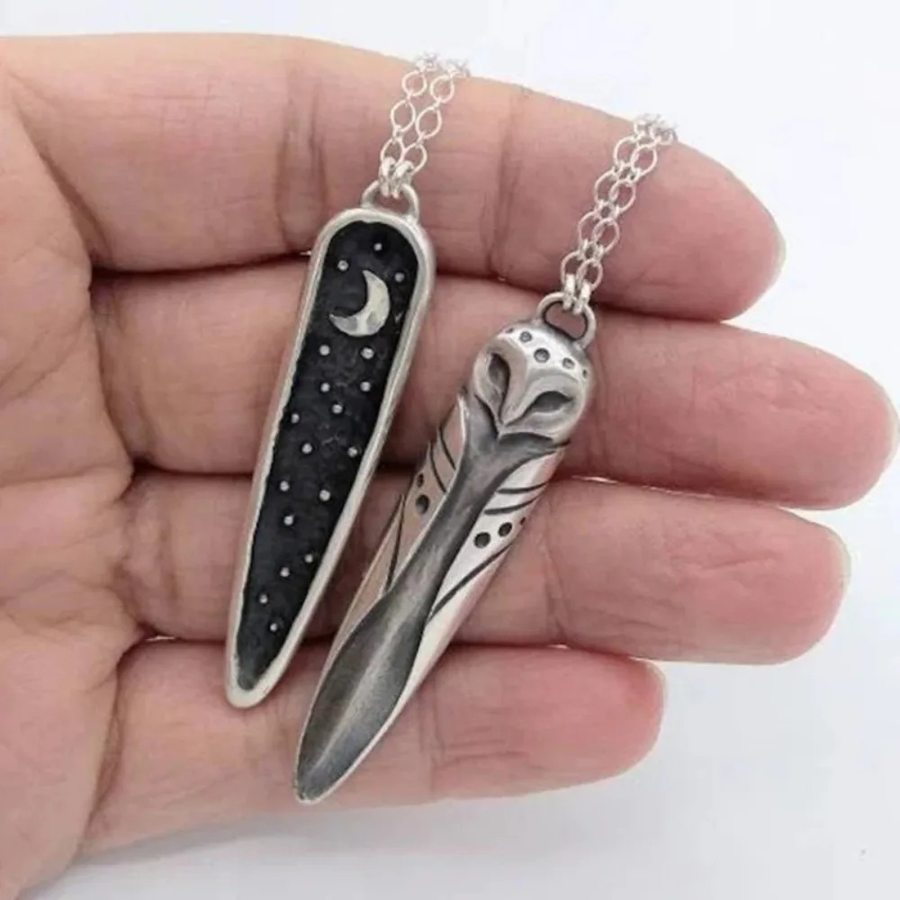 New Simple Fashion Niche Punk Style Retro Creative Animal Owl Star Moon Pendant
