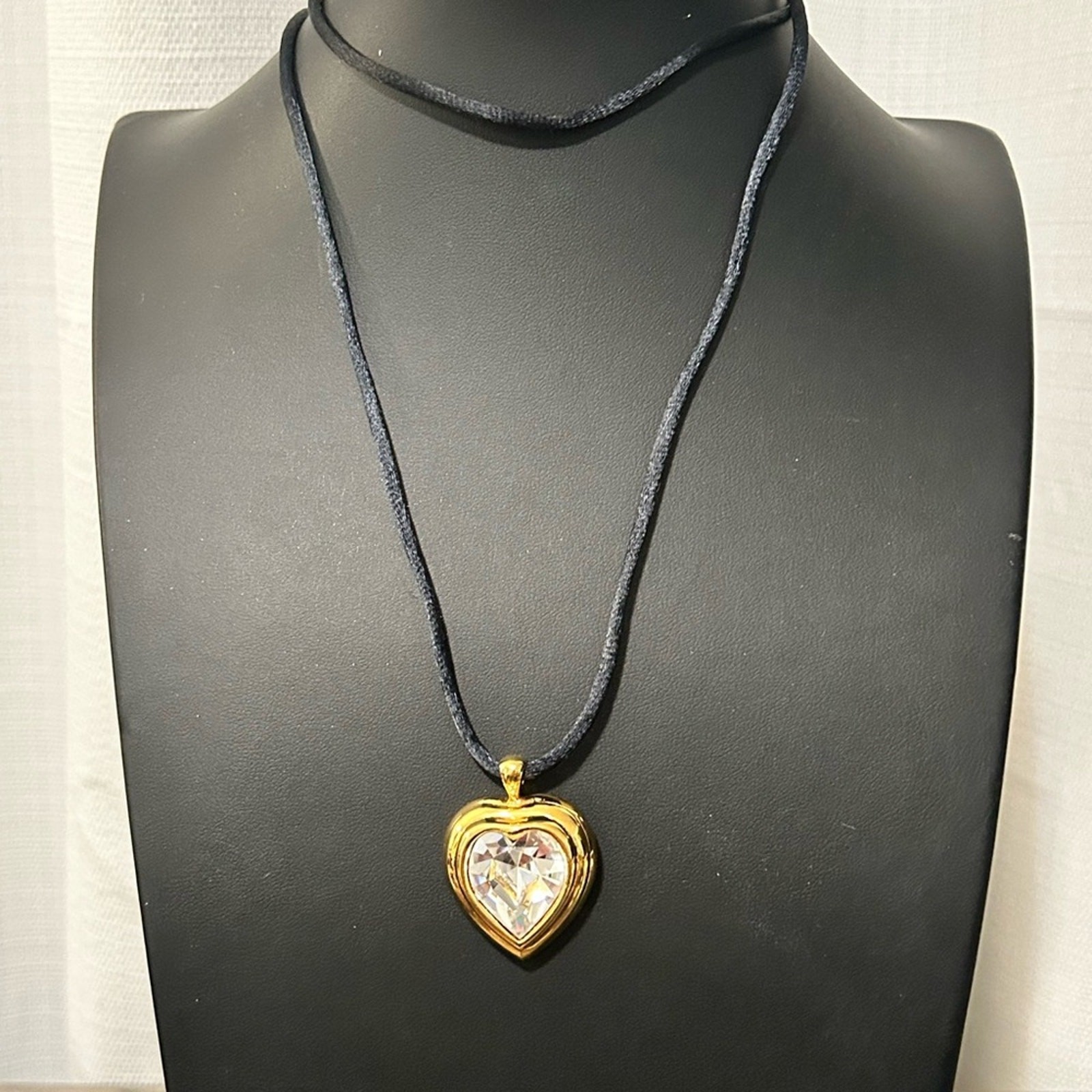 Rare Escada Modern Gold Plated Heart Crystal Pendant Necklace Black Cord #G016