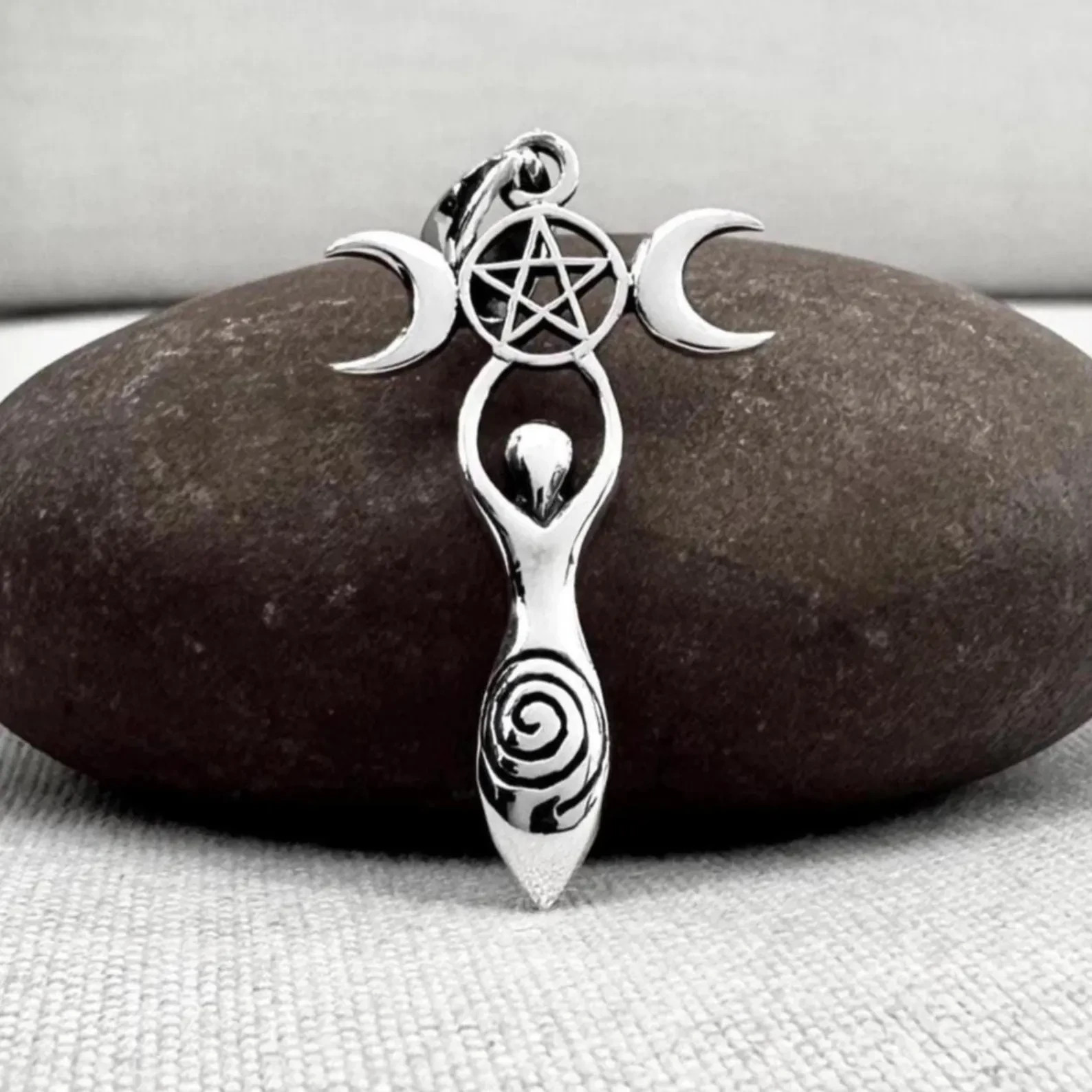 Handcrafted 925 Sterling Silver Triple Moon Goddess Luna Deity Pendant/Necklace