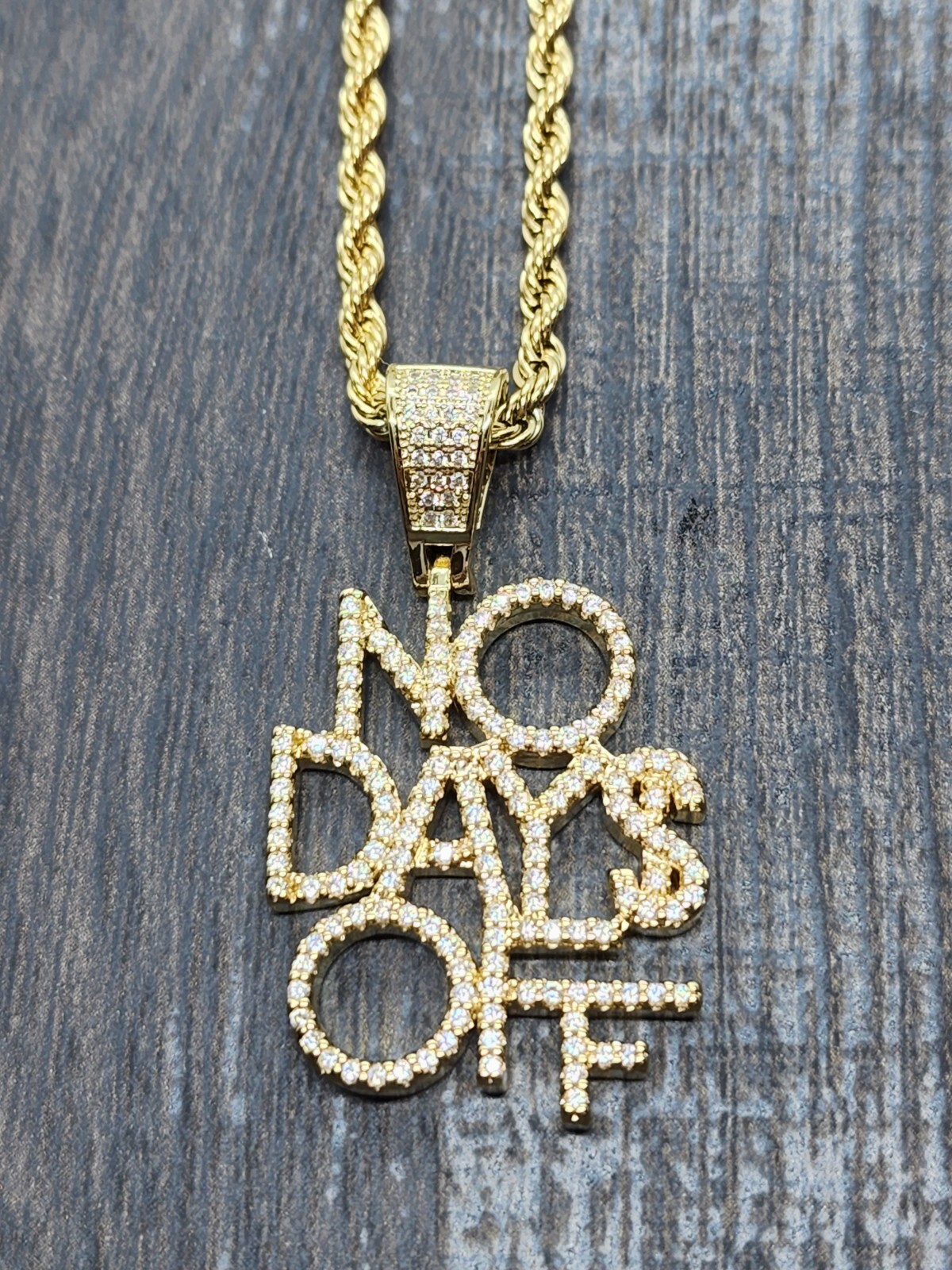 14K Gold No Days Off Iced Micro Pave CZ Pendant 20″ Rope Chain Hustle Money CEO