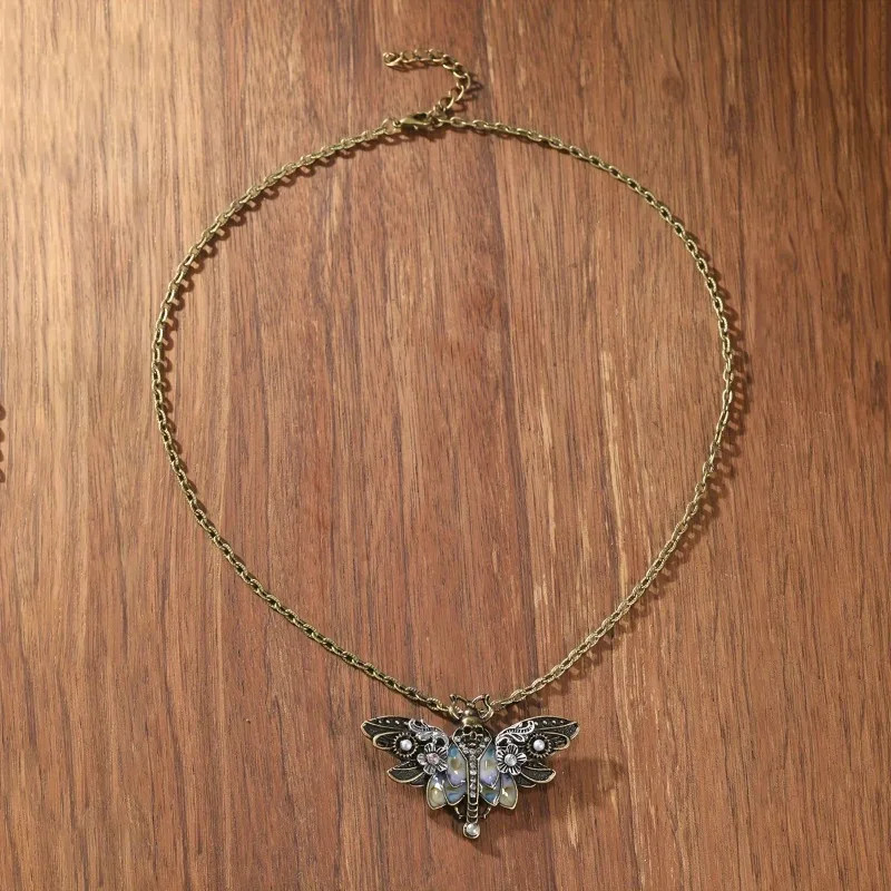 Vintage Boho Moth Skull Pendant Necklace for Women Daily Wear All Seasons Gift
