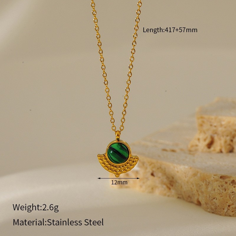 Vintage Emerald Stainless Steel Necklace Inlaid Titanium Steel Pendant Necklace