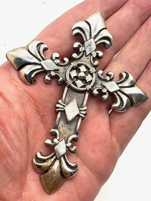 CRAZY PIG DESIGNS X large Classic Cross Pendant New w/Box RARE!!