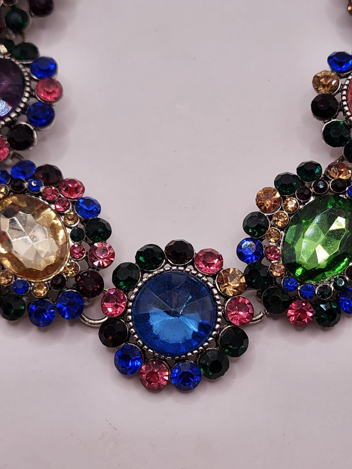 Eye Candy Los Angeles Juliet necklace. FLAWLESS