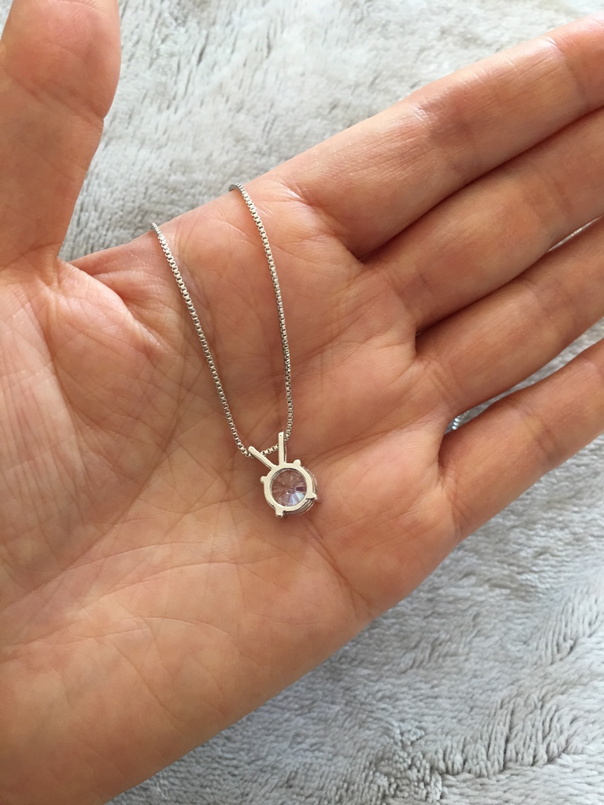 2 Carats Platinum Plated Silver Solitaire Cubic Zirconia Pendant Necklace N18