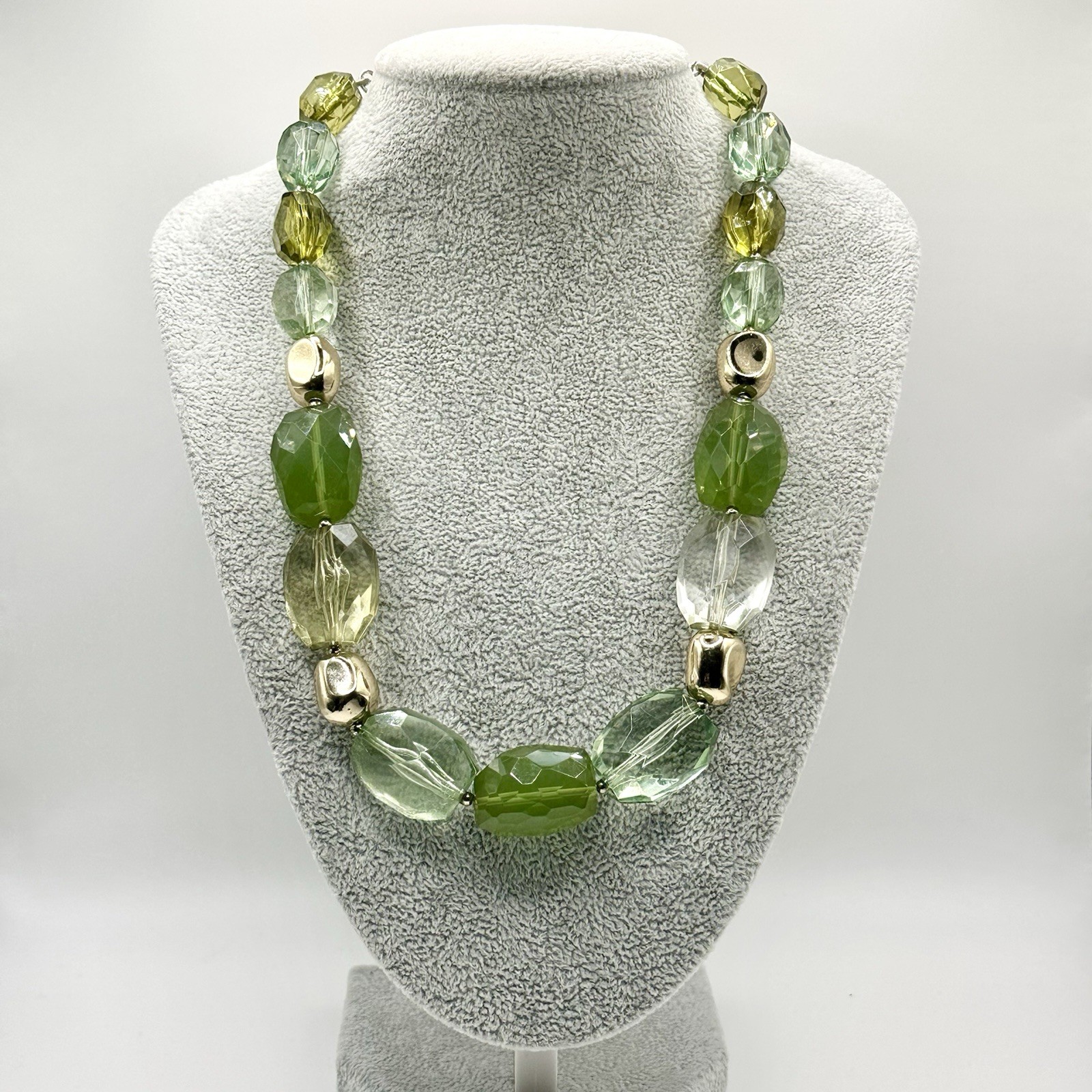 Dana Buchman Faceted Acrylic Green Bead Statement Necklace 17-20”