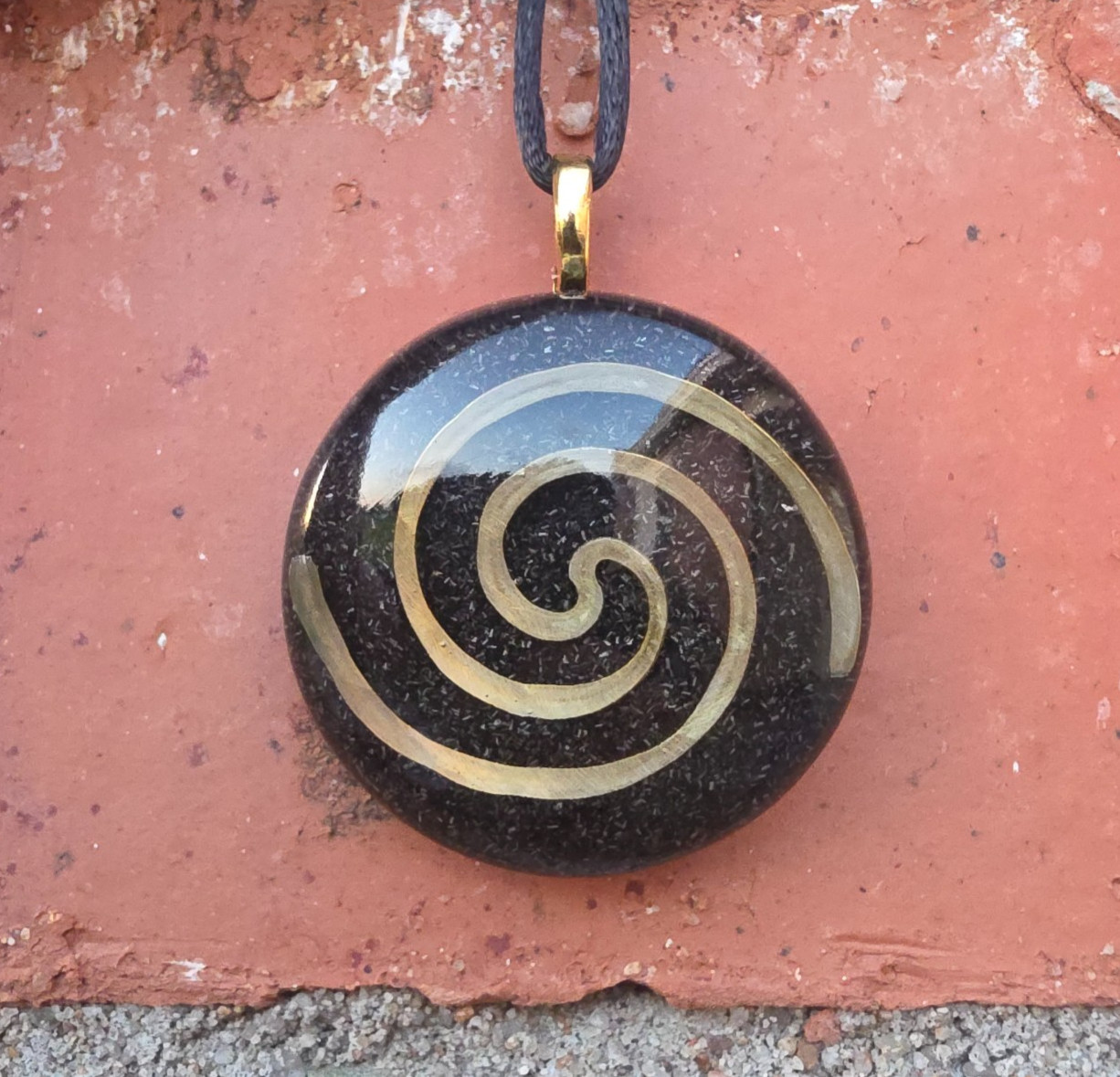 Orgonite Orgone Gold Spiral Crystal Positive Energy Pendant Necklace Spiritual