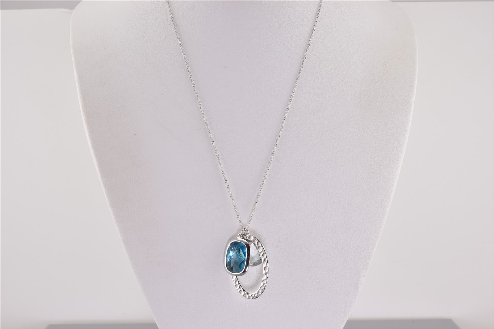 Victoria Townsend Sterling Silver 32mm Faceted Blue White 925 Pendant 18″ Chain