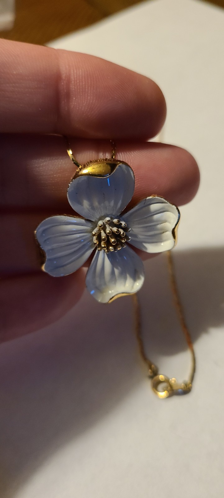 Gold Tone White Enamel Flower Charm Pendant Necklace Cable Chain Spring Ring