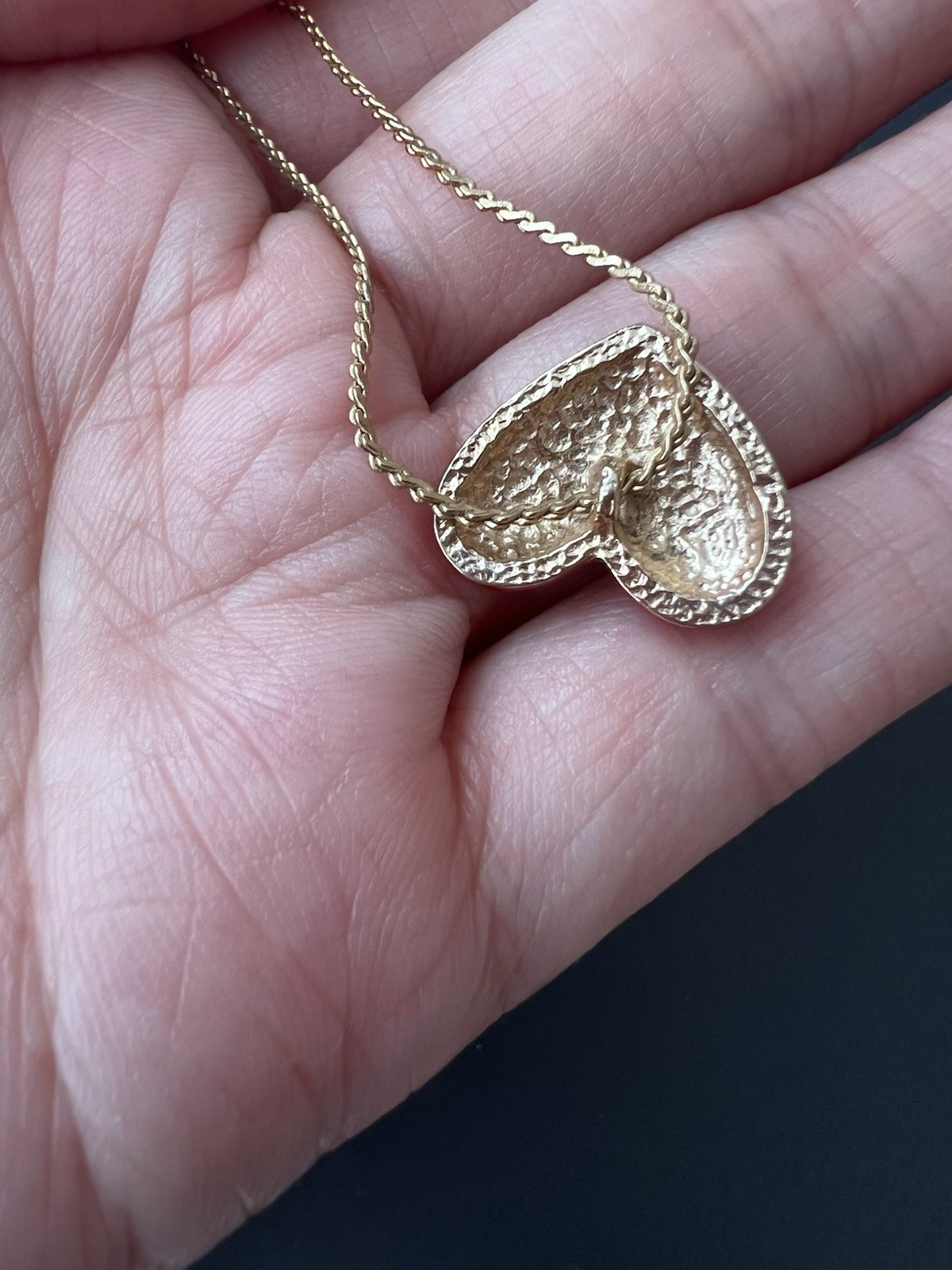 Necklace Pendant Red Enamel Heart Gold Tone Twisted Chain Love Valentine’s Day