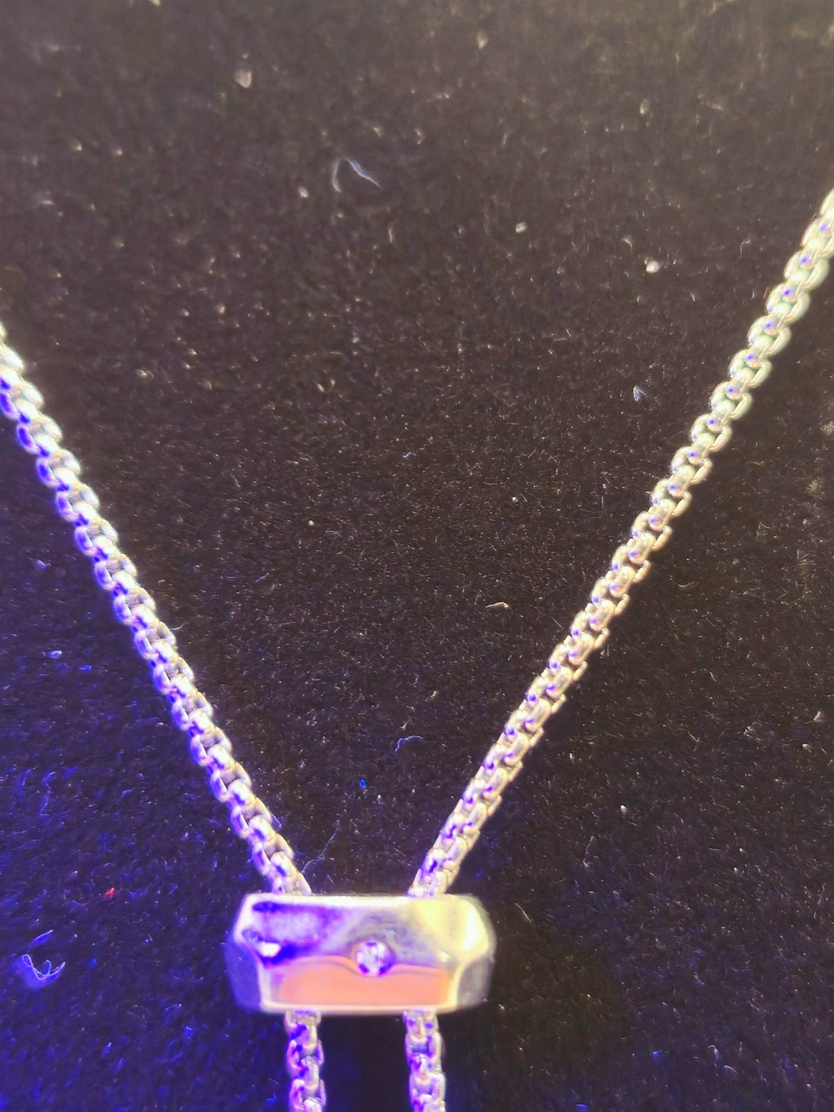 Kendra Scott Sophee Diamond Shaped Pendant Necklace Silver Tone Chain Minimalist