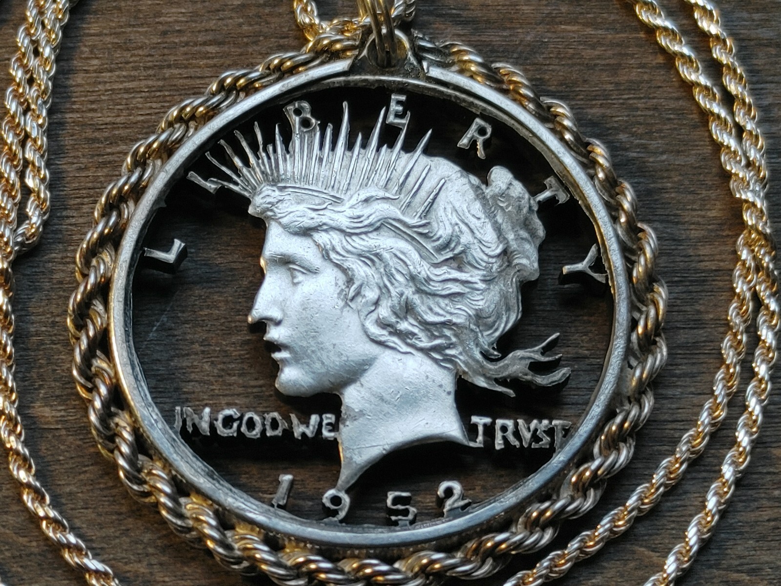 Gem lovely 1952 Mint Peace Liberty SILVER DOLLAR Pendant 24″ 925 Sterling Chain
