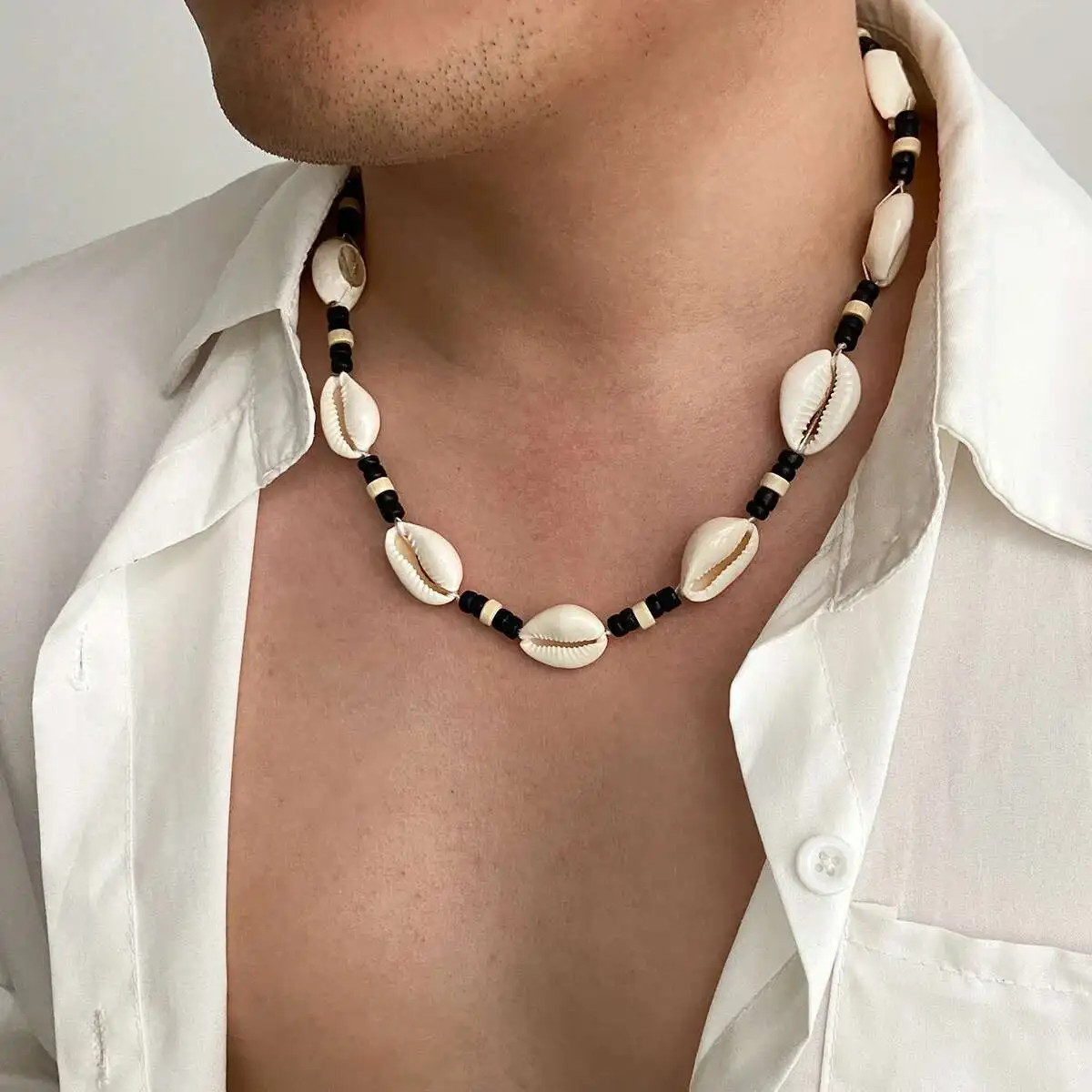 Bohemian Scallop Wood Bead Choker Necklace for Men Retro Adjustable Short