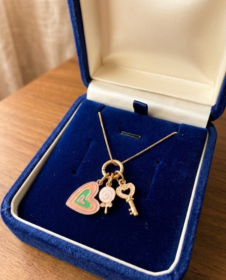 Delicate Enamel Heart Key Lollipop Style Venetian Box Chain Necklace