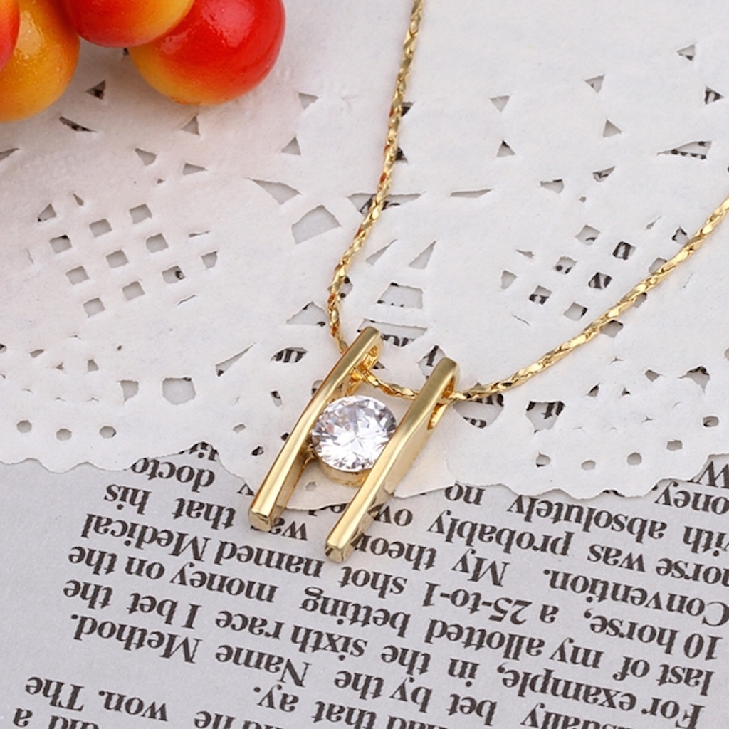 18K Gold Plated Necklace Pendant Zirconia 20 Inches 1MM Lobster B74