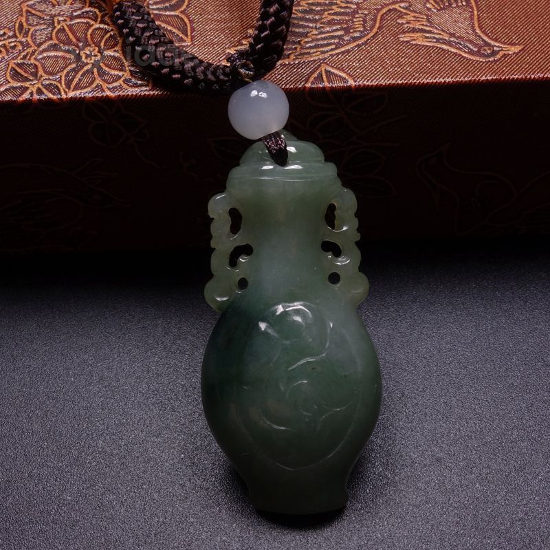 Certified Grade A 100% Natural Green Jadeite Jade Pendant Hand-carved Vase 11119