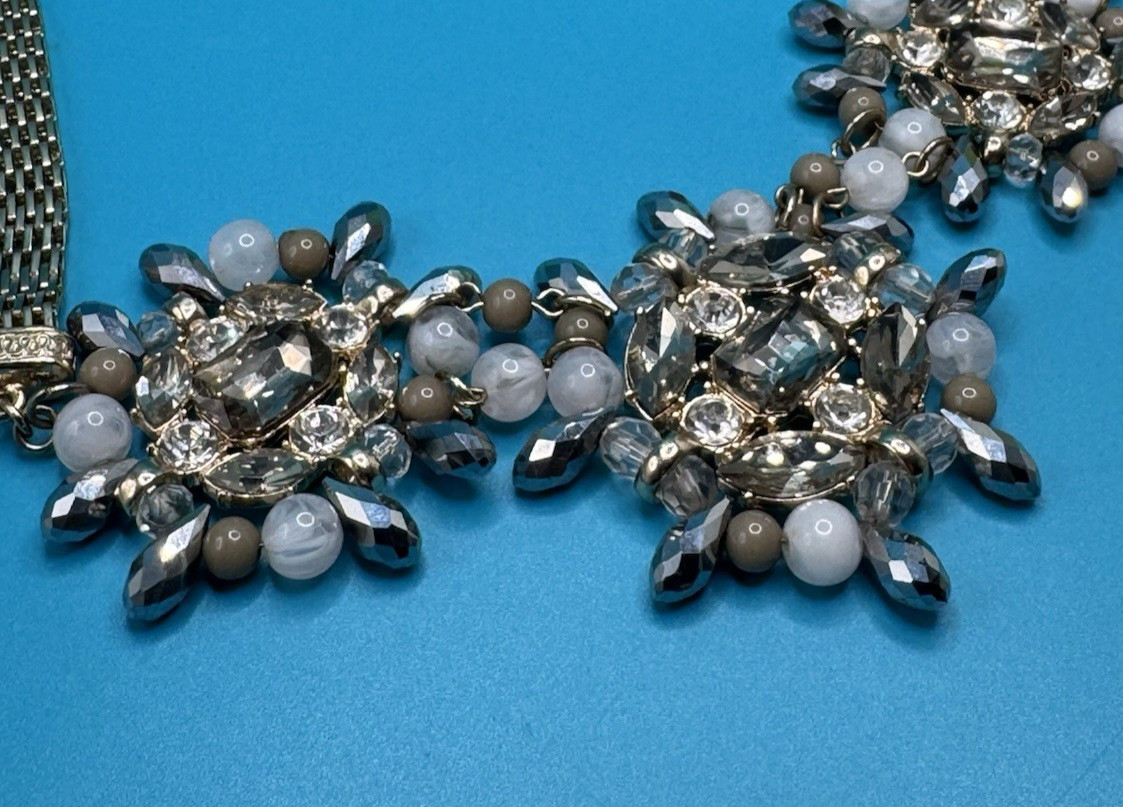 Stunning Bib Statement Crystal Rhinestone Necklace gold tone mesh chain 17-20 in