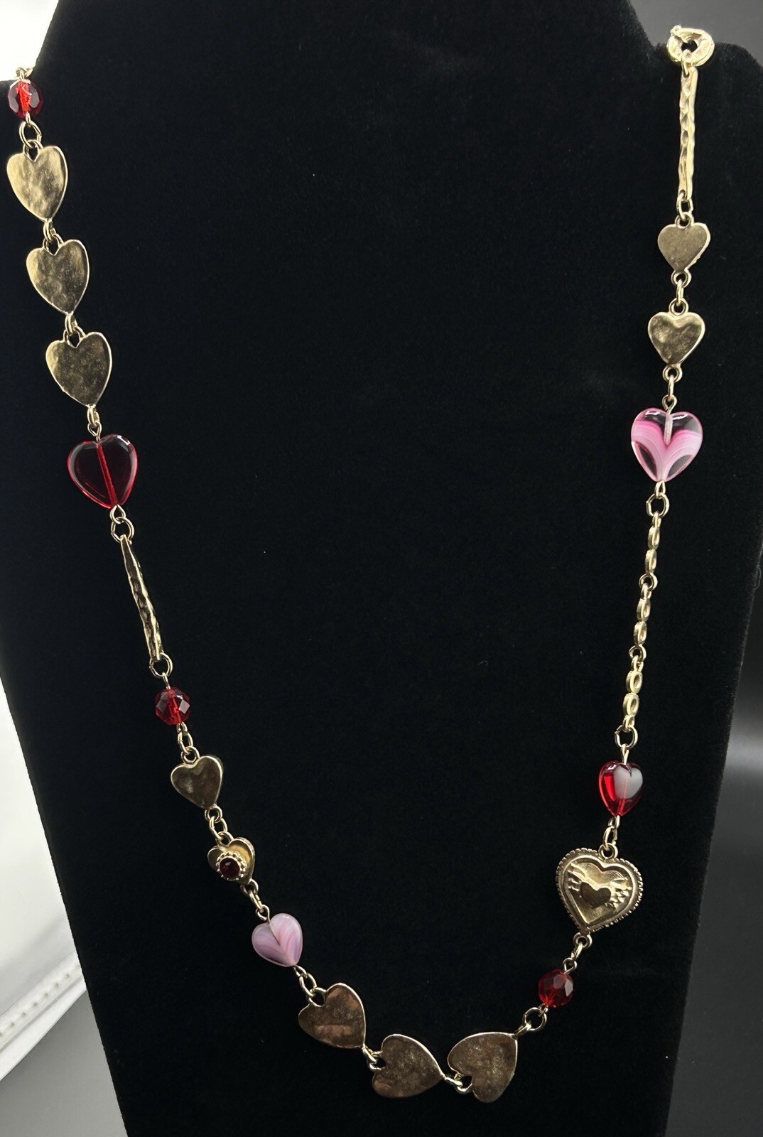 New Hearts Red and Pink Gold Toned Necklace