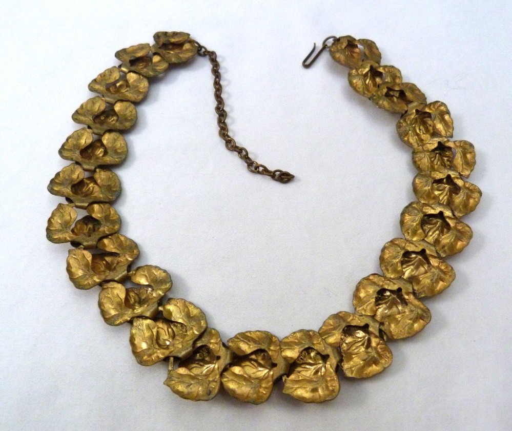 ANTIQUE VINTAGE 1930’s GERMANY LAYERED EMBOSSED LEAVES GOLD VERMEIL NECKLACE