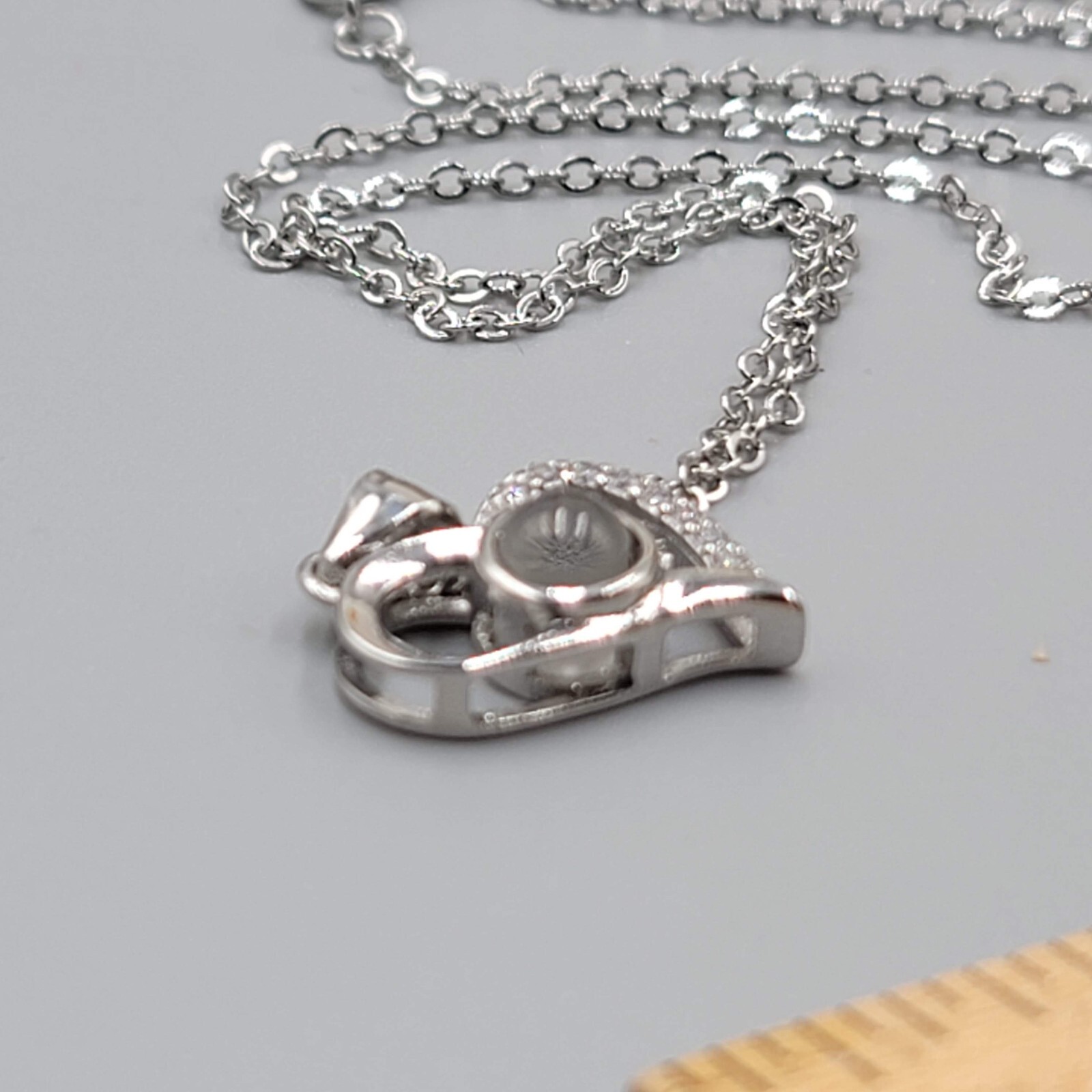I LOVE YOU in 100 languages Heart Pendant Necklace Valentines Day Silver tone