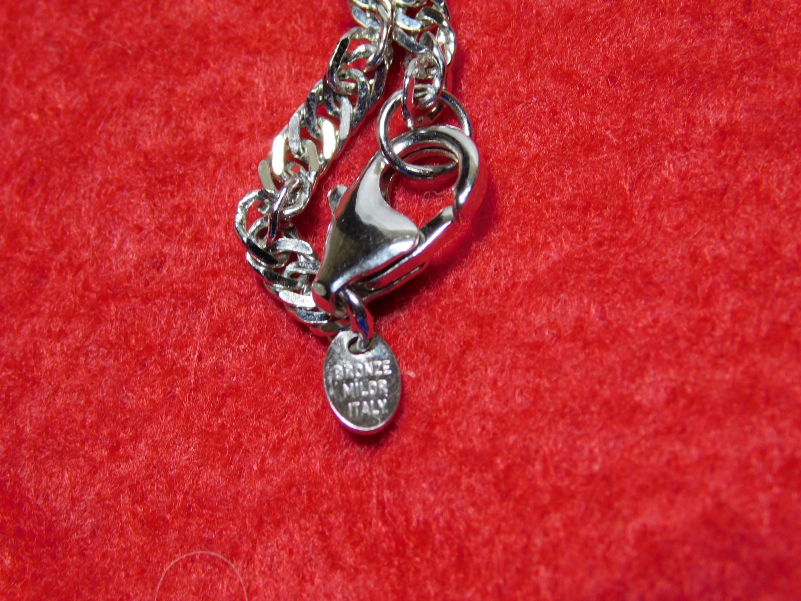 Very Nice 15″ Chain Style Necklace Stamped “Bronze Milor, Italy” in VG Cond.